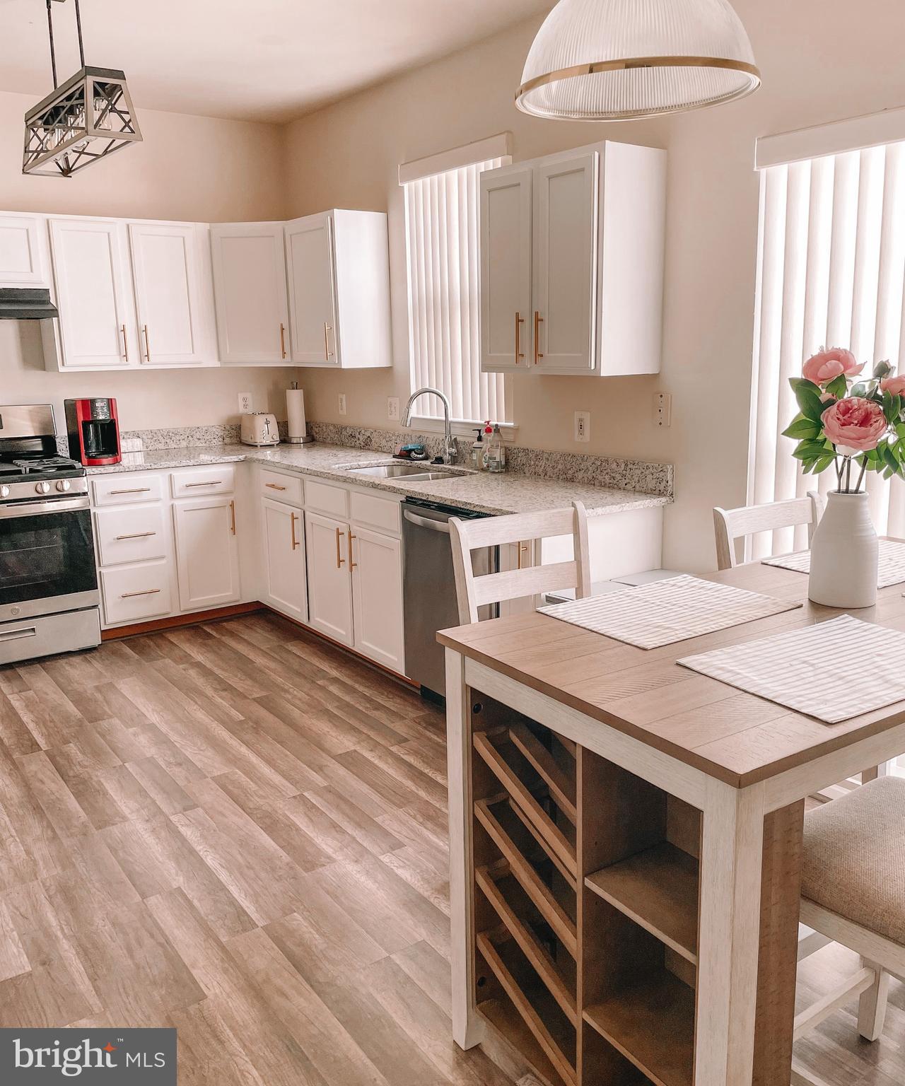 BLOOMS CROSSING - Residential