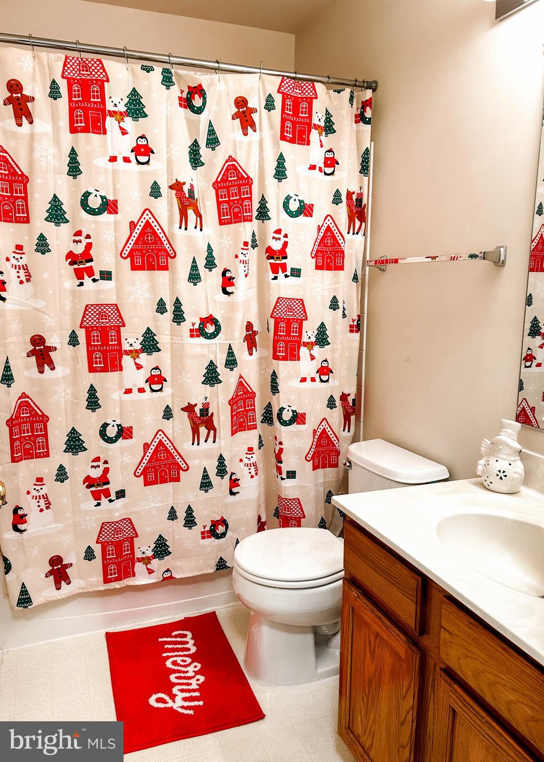 BLOOMS CROSSING - Residential