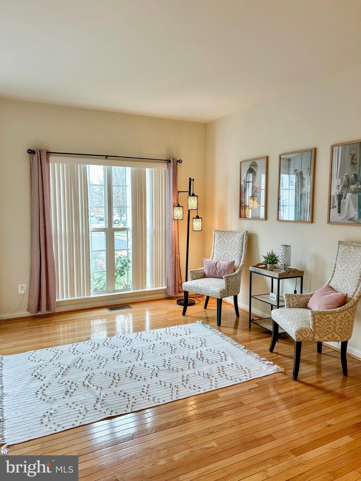 BLOOMS CROSSING - Residential