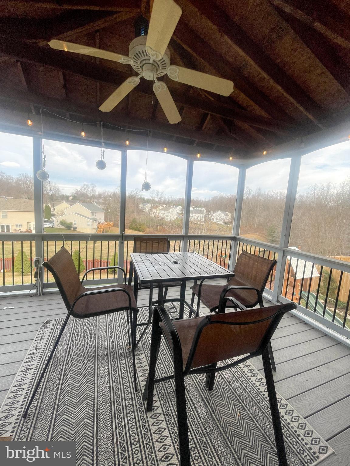 BLOOMS CROSSING - Residential