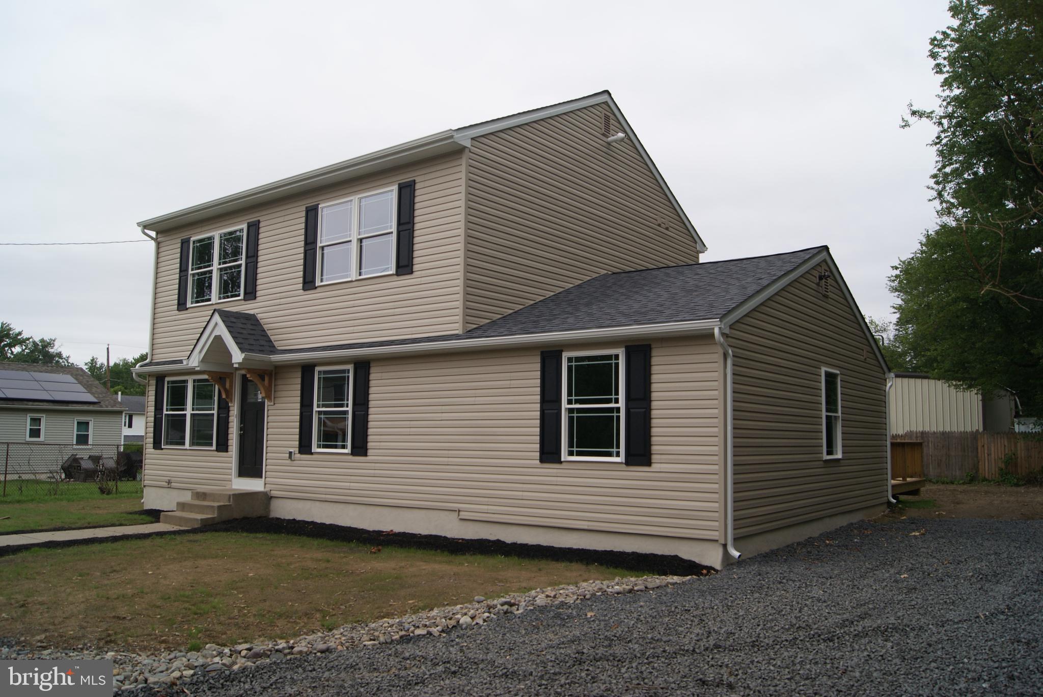 NEWPORTVILLE - Residential