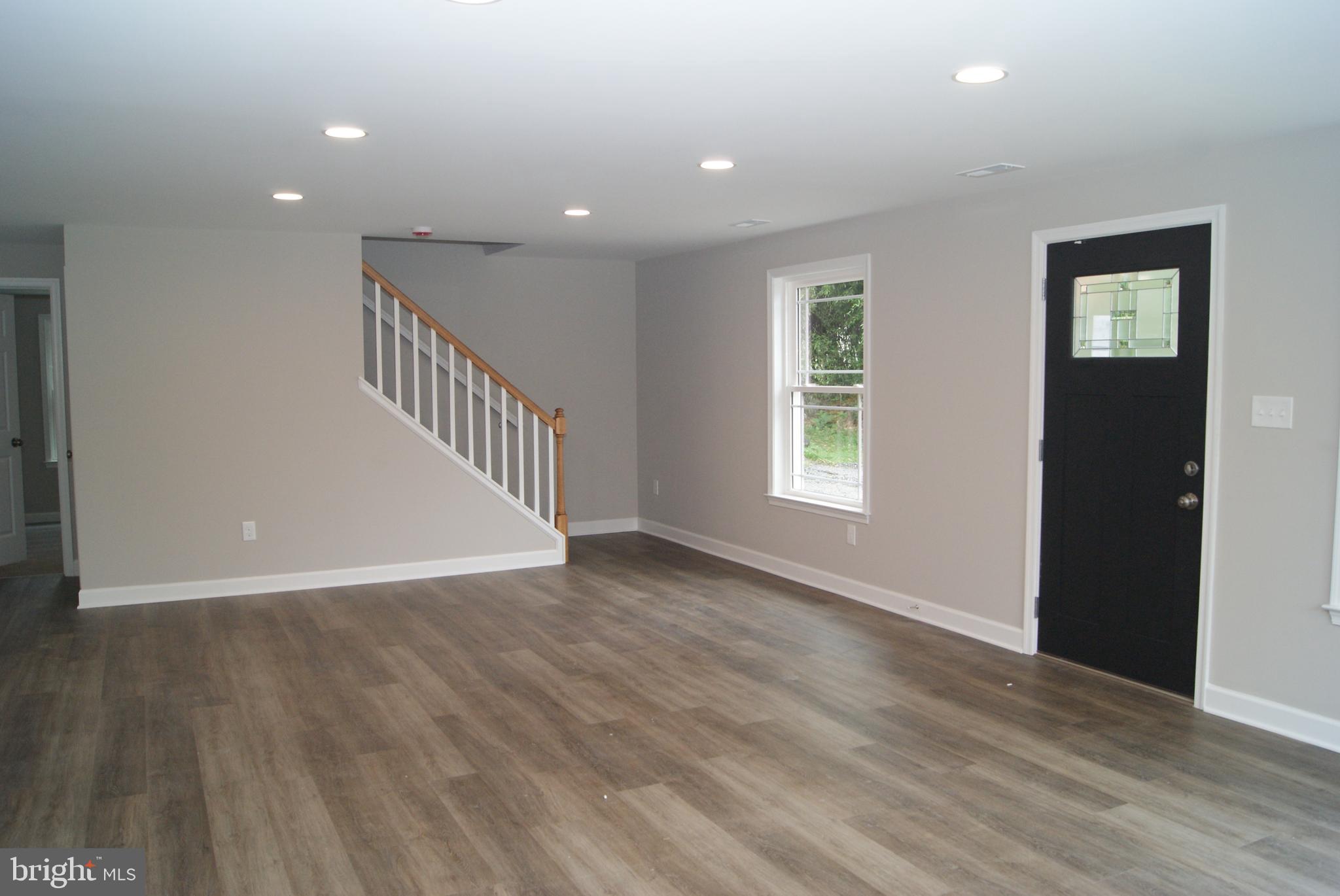 NEWPORTVILLE - Residential