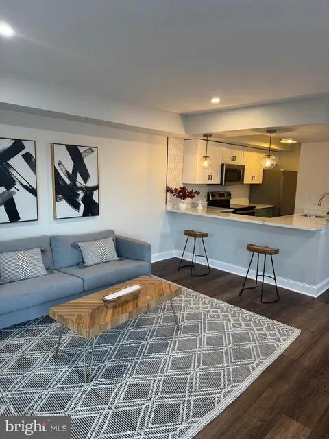 MLS: NJCD2116072