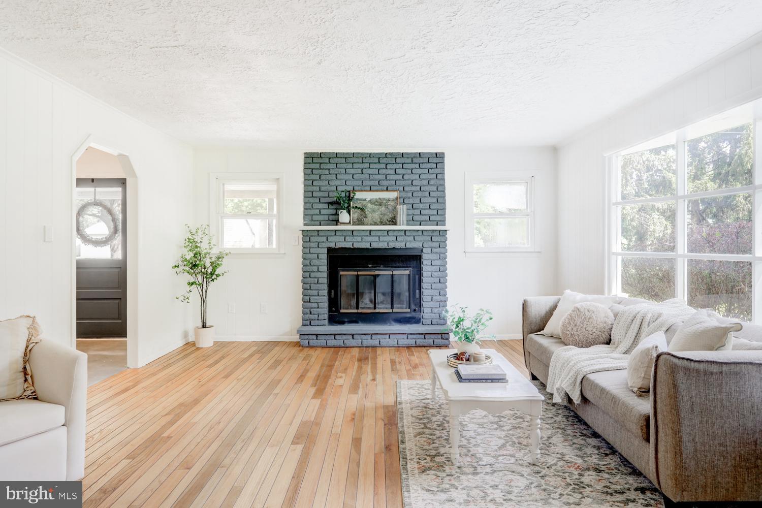 605 SYCAMORE DRIVE