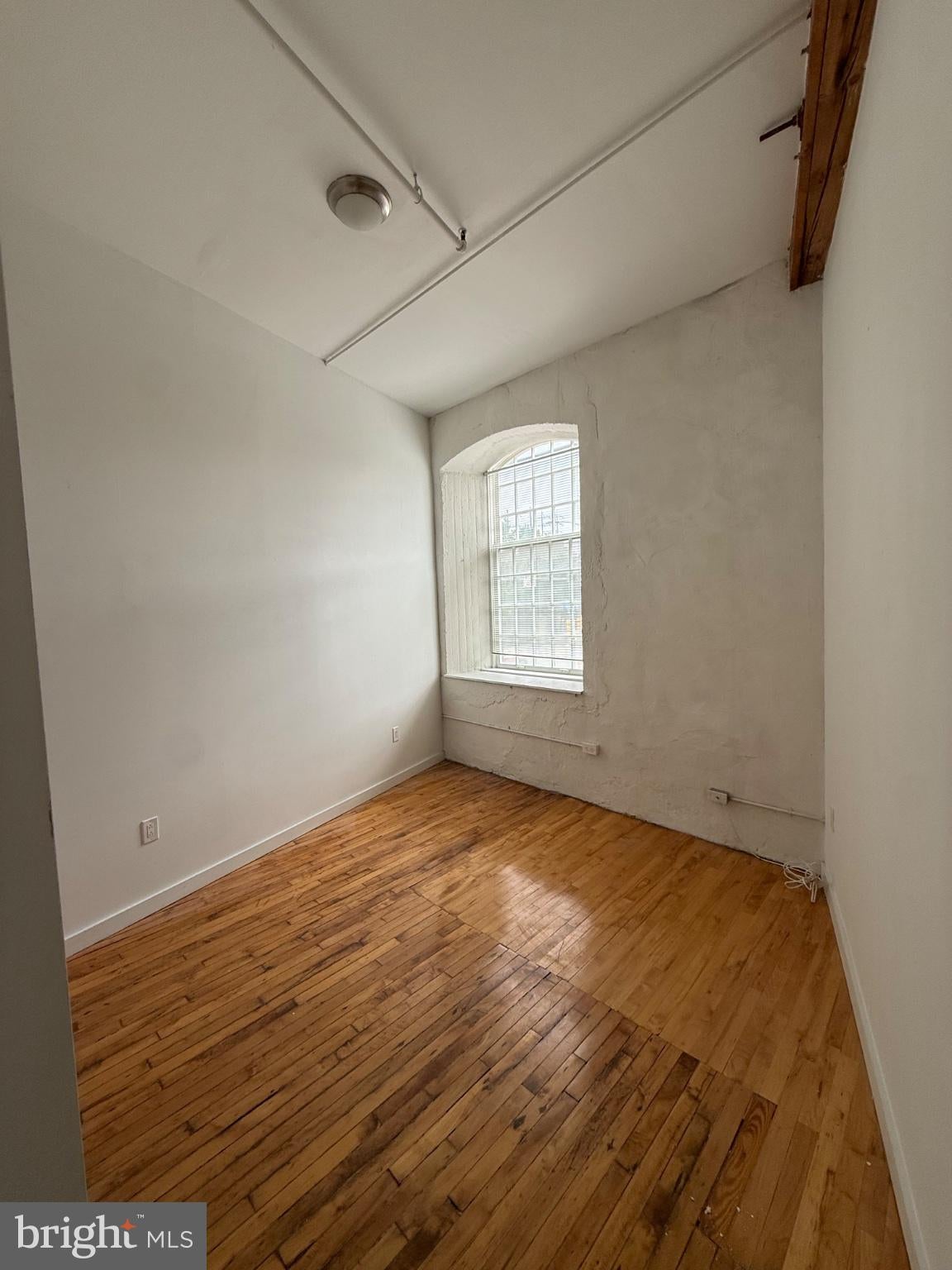 4 LEVERINGTON AVENUE UNIT 209
