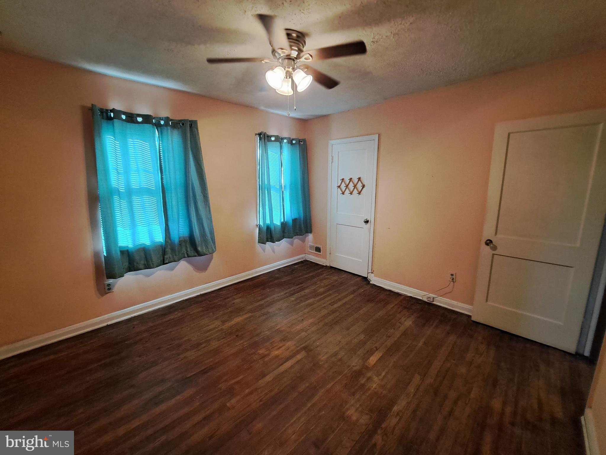 MERRITT HOMES - Residential