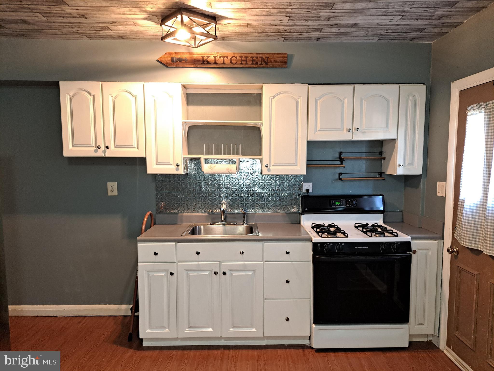 MERRITT HOMES - Residential