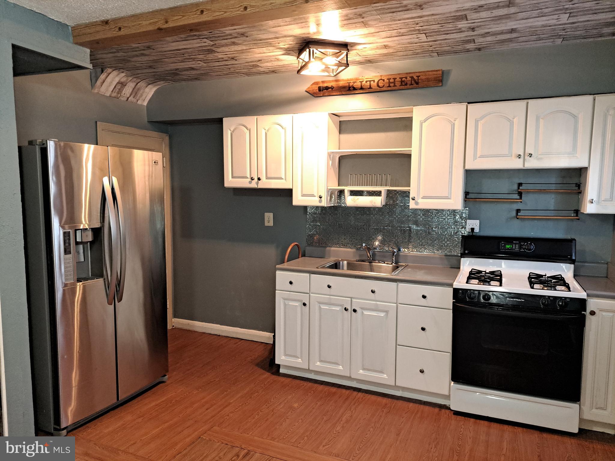 MERRITT HOMES - Residential