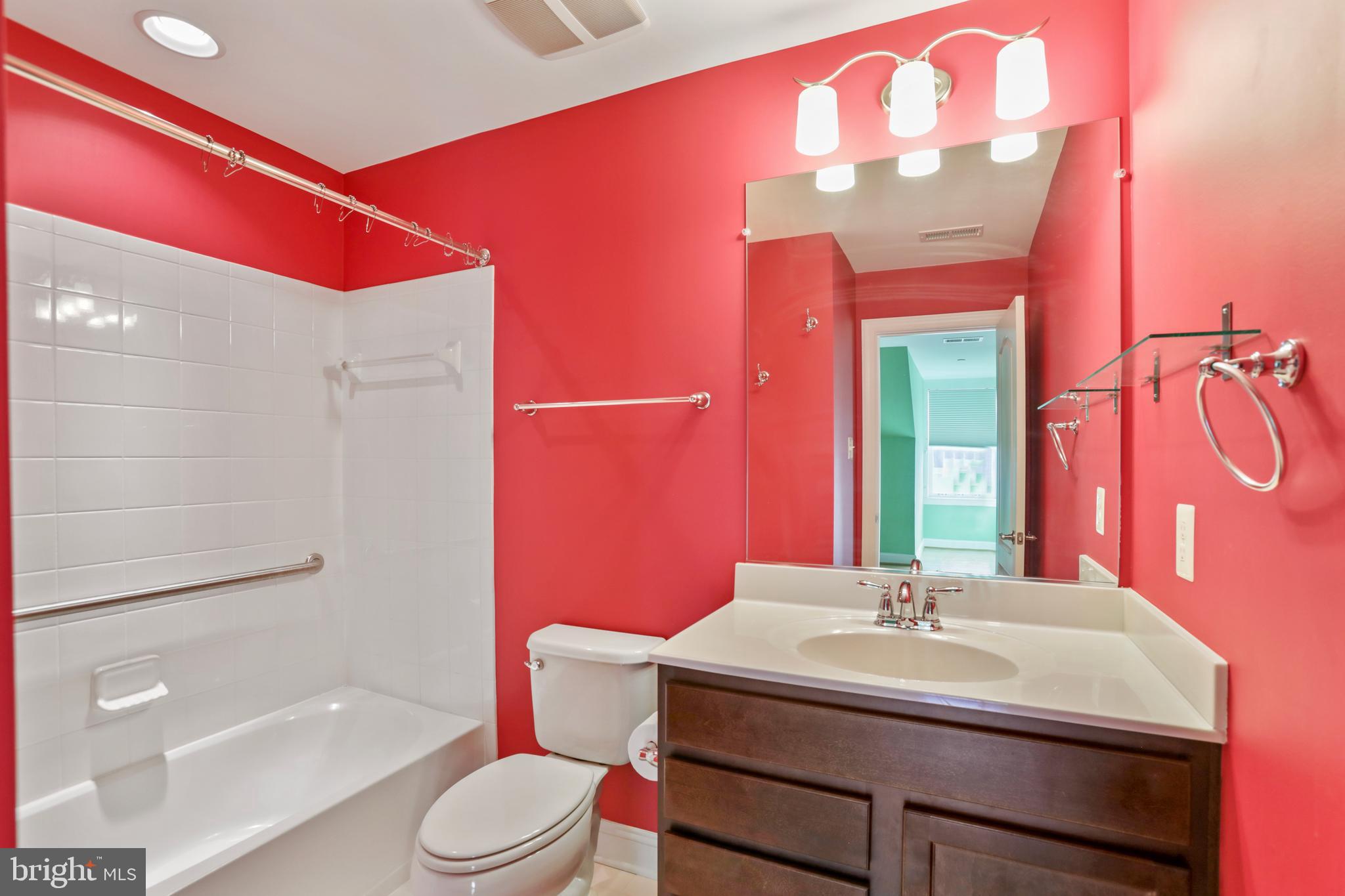 MAXWELL SQUARE - Residential