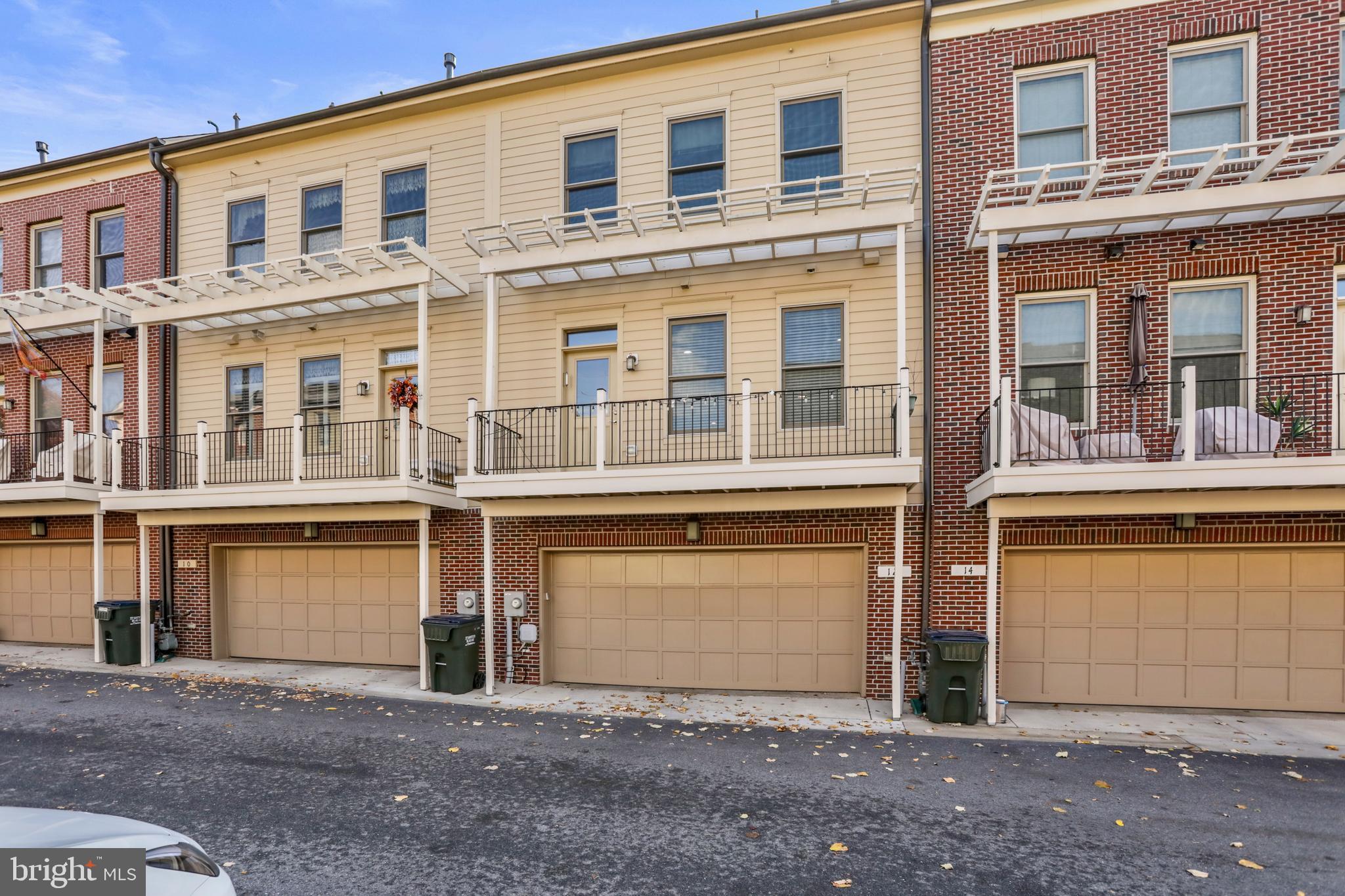 MAXWELL SQUARE - Residential