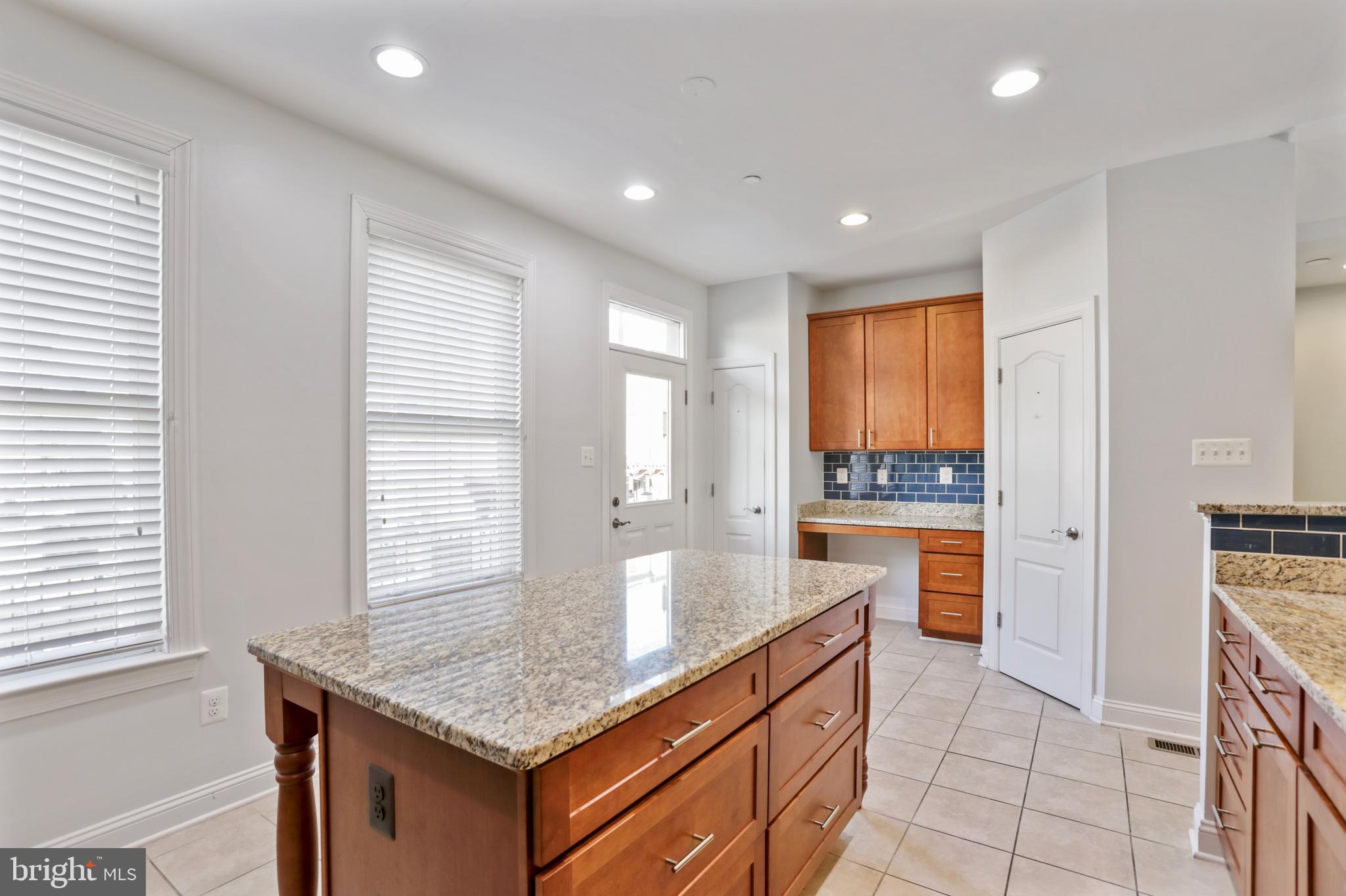 MAXWELL SQUARE - Residential