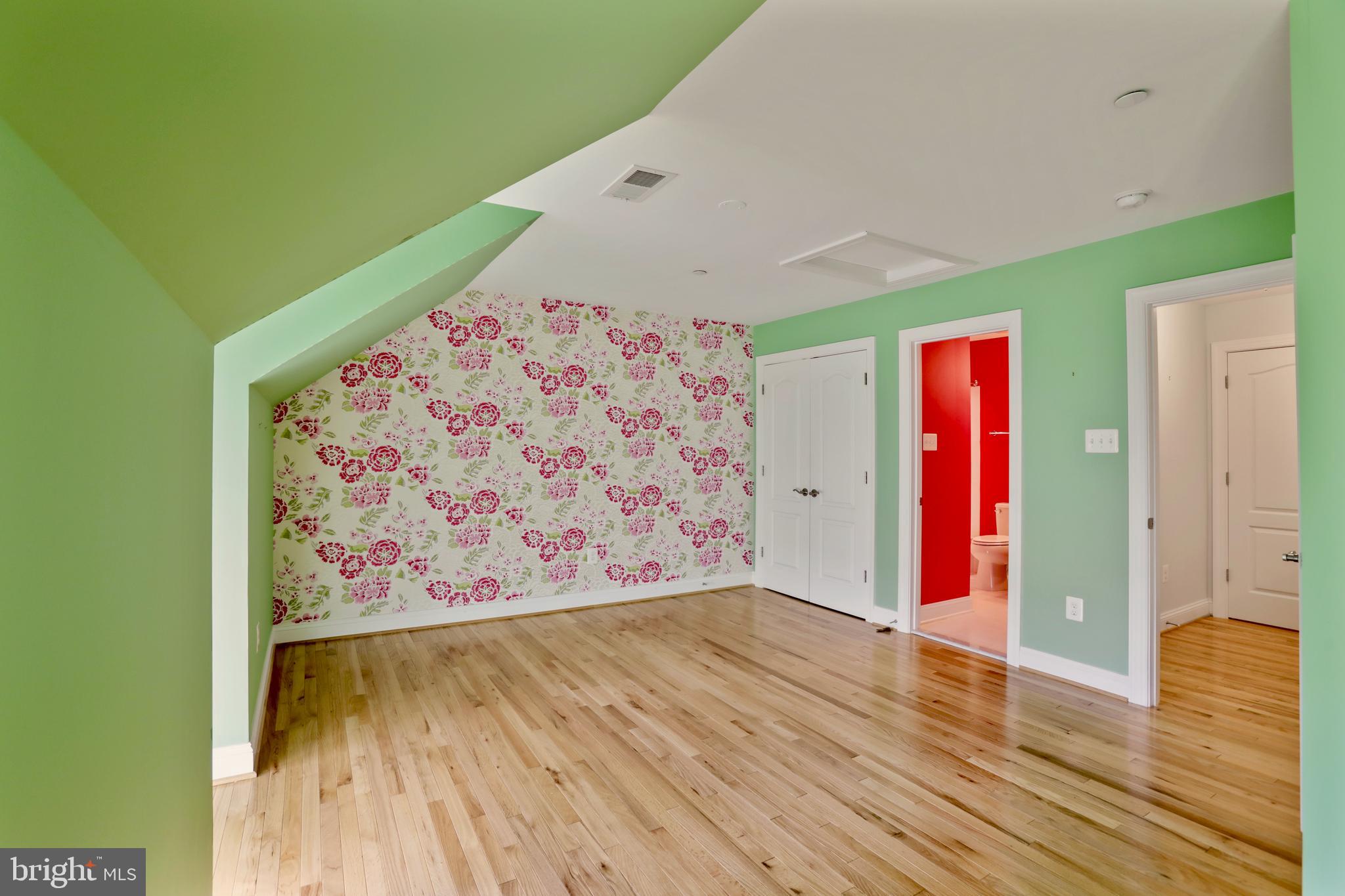 MAXWELL SQUARE - Residential