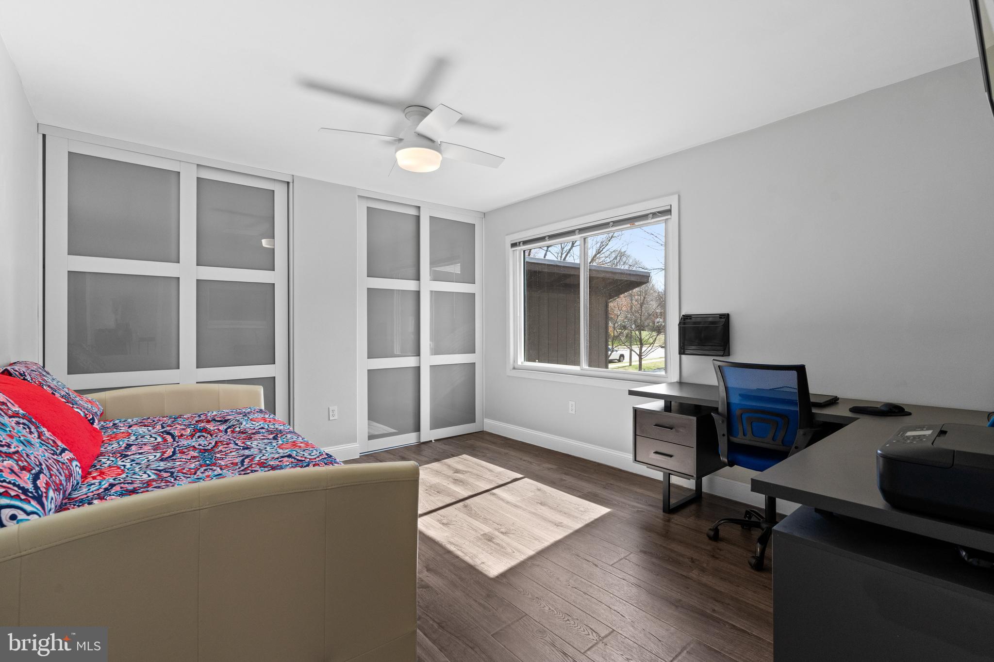 SIGNAL HILL - Residential