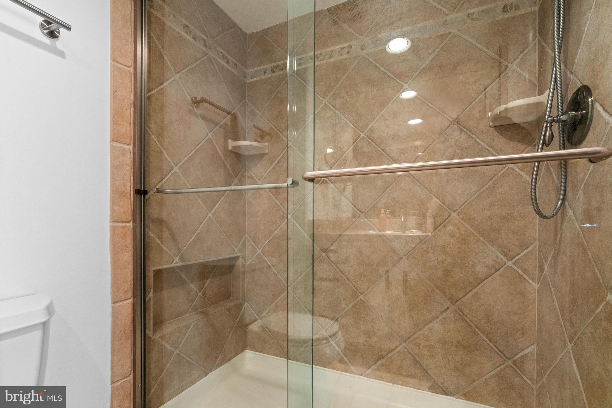 SIGNAL HILL - Residential