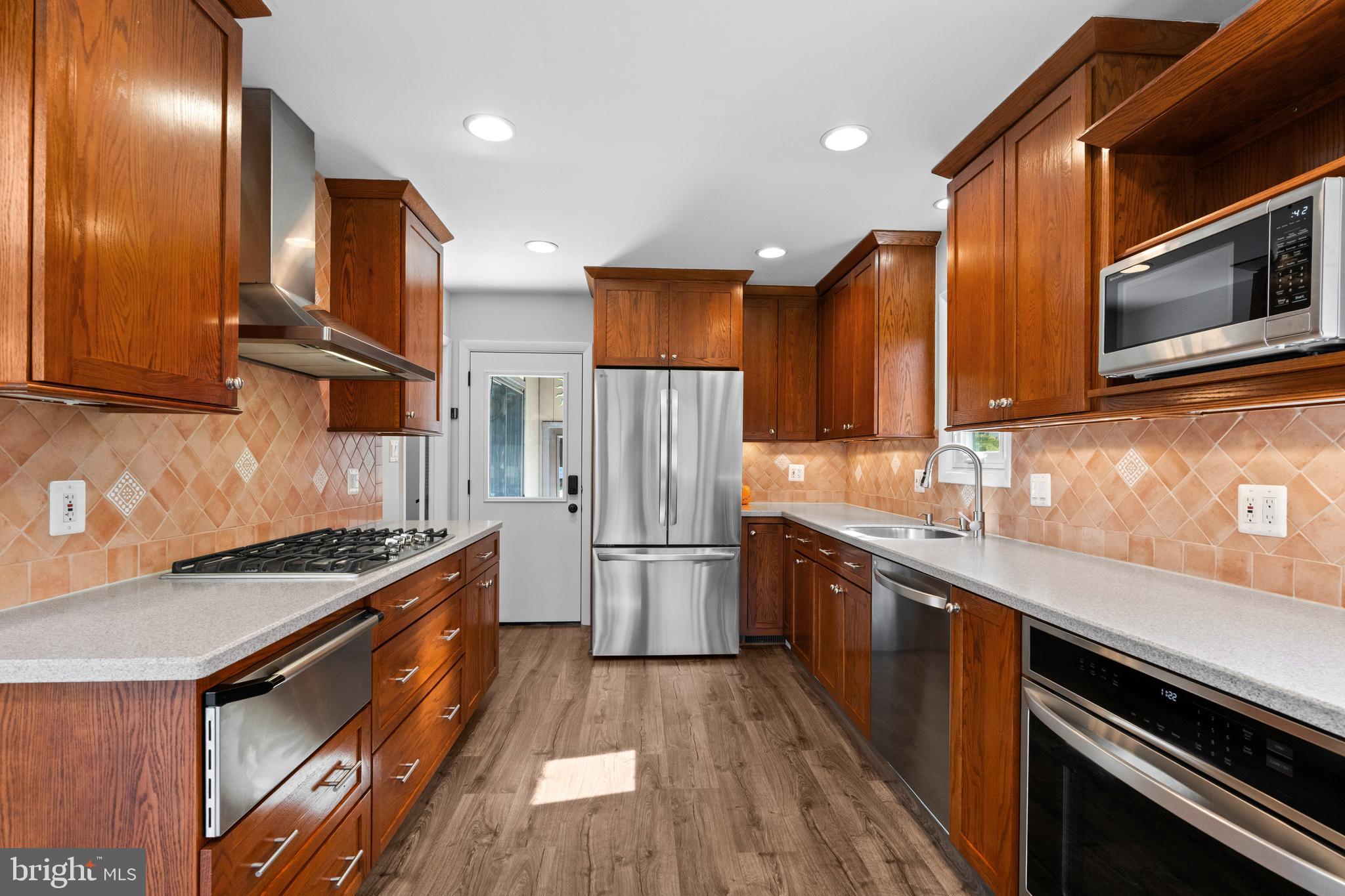 SIGNAL HILL - Residential