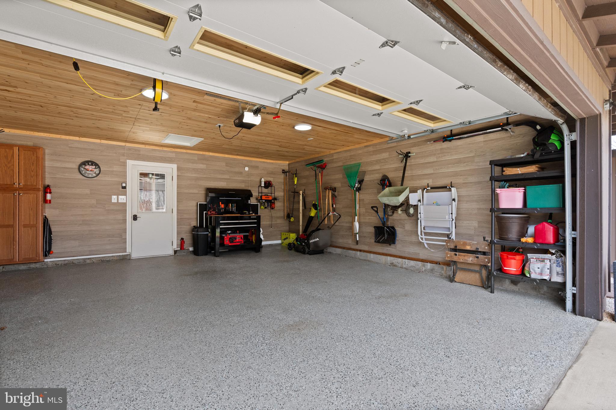 SIGNAL HILL - Residential