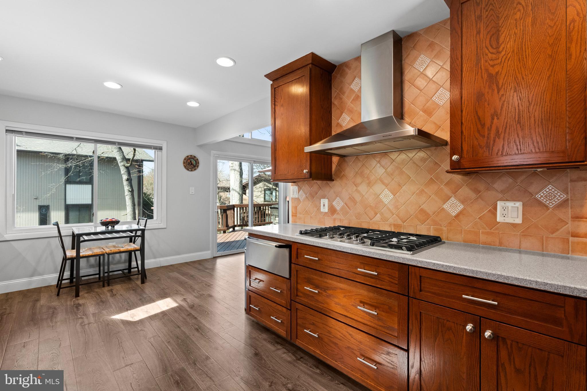 SIGNAL HILL - Residential