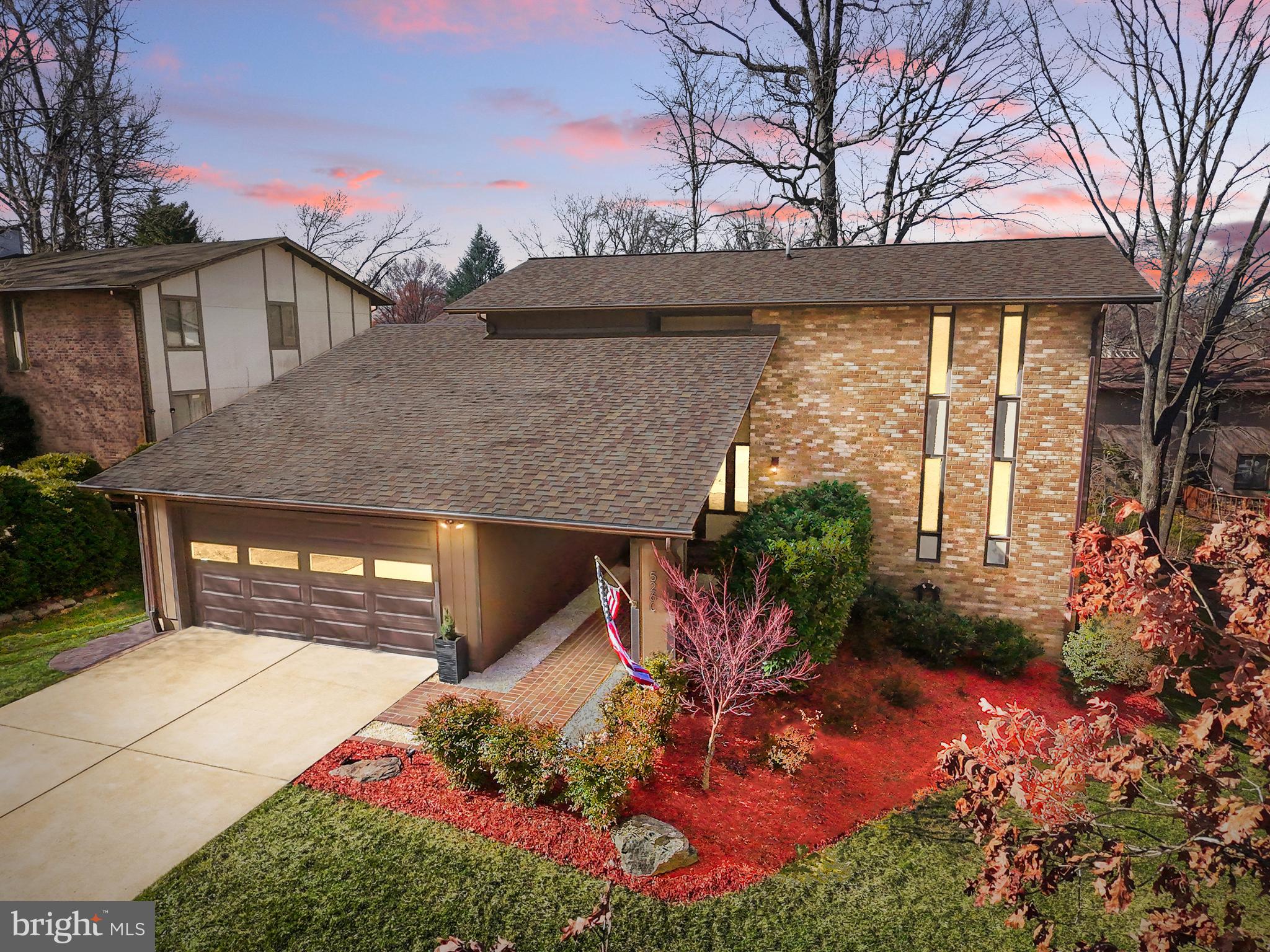 SIGNAL HILL - Residential