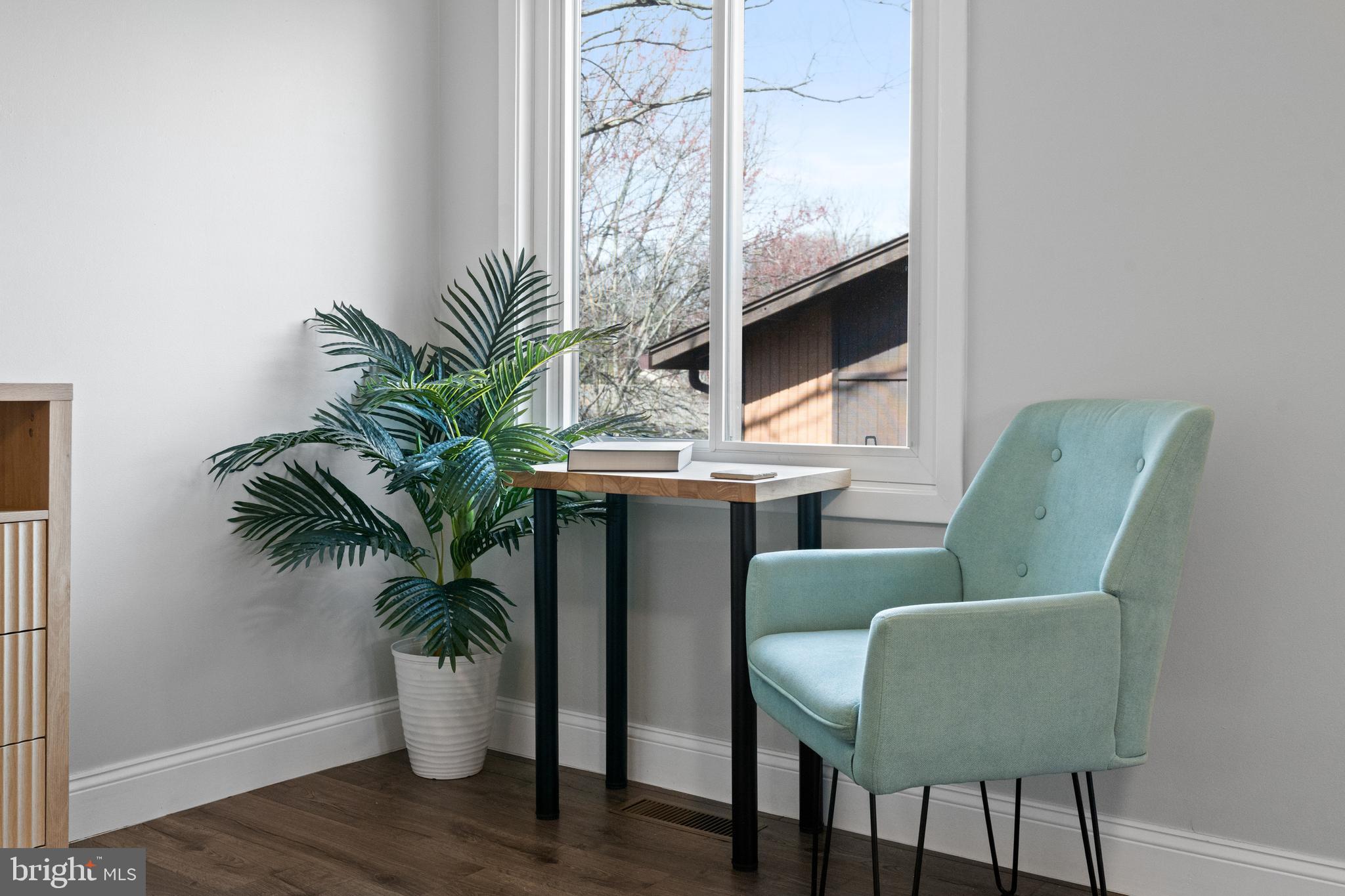 SIGNAL HILL - Residential