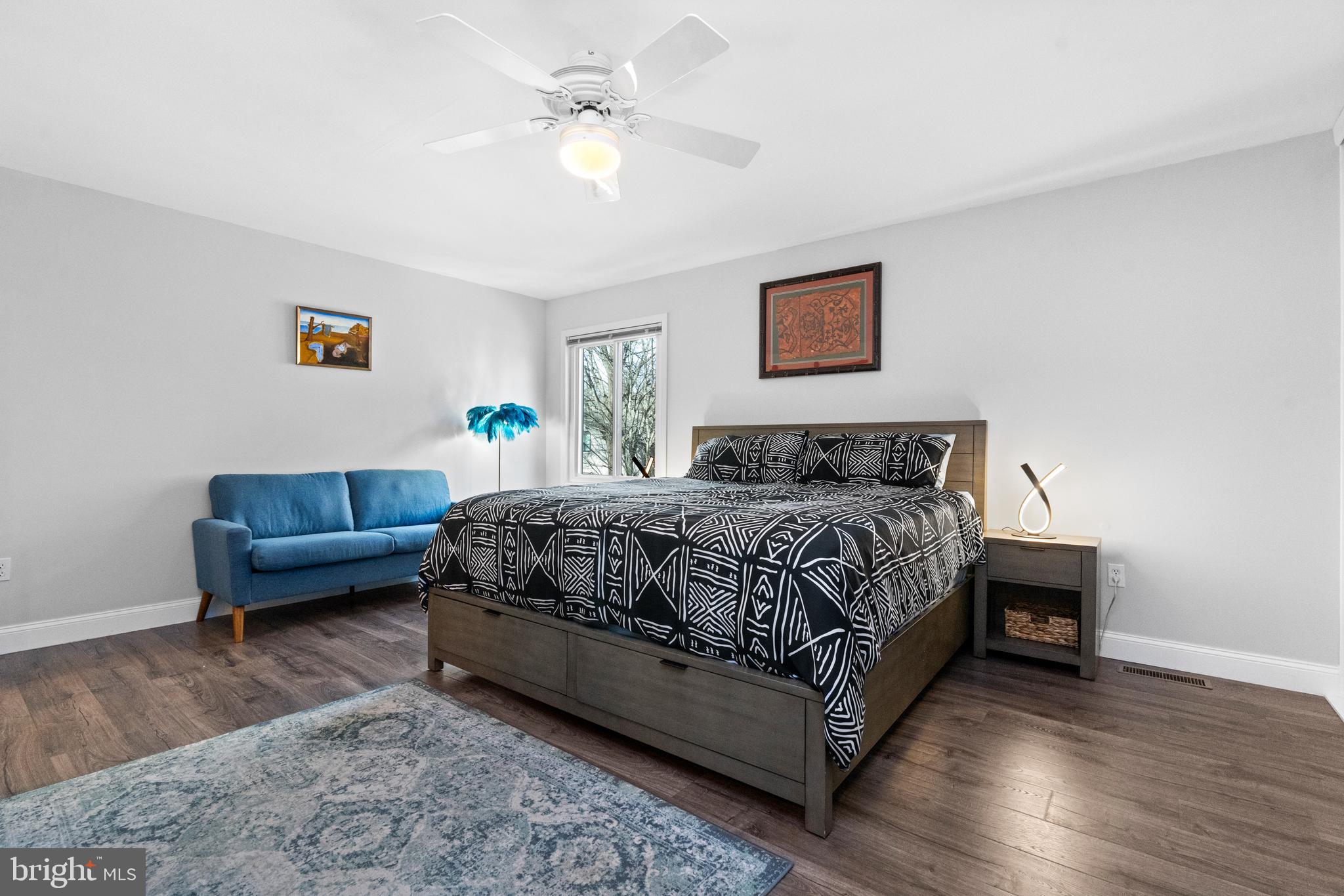 SIGNAL HILL - Residential