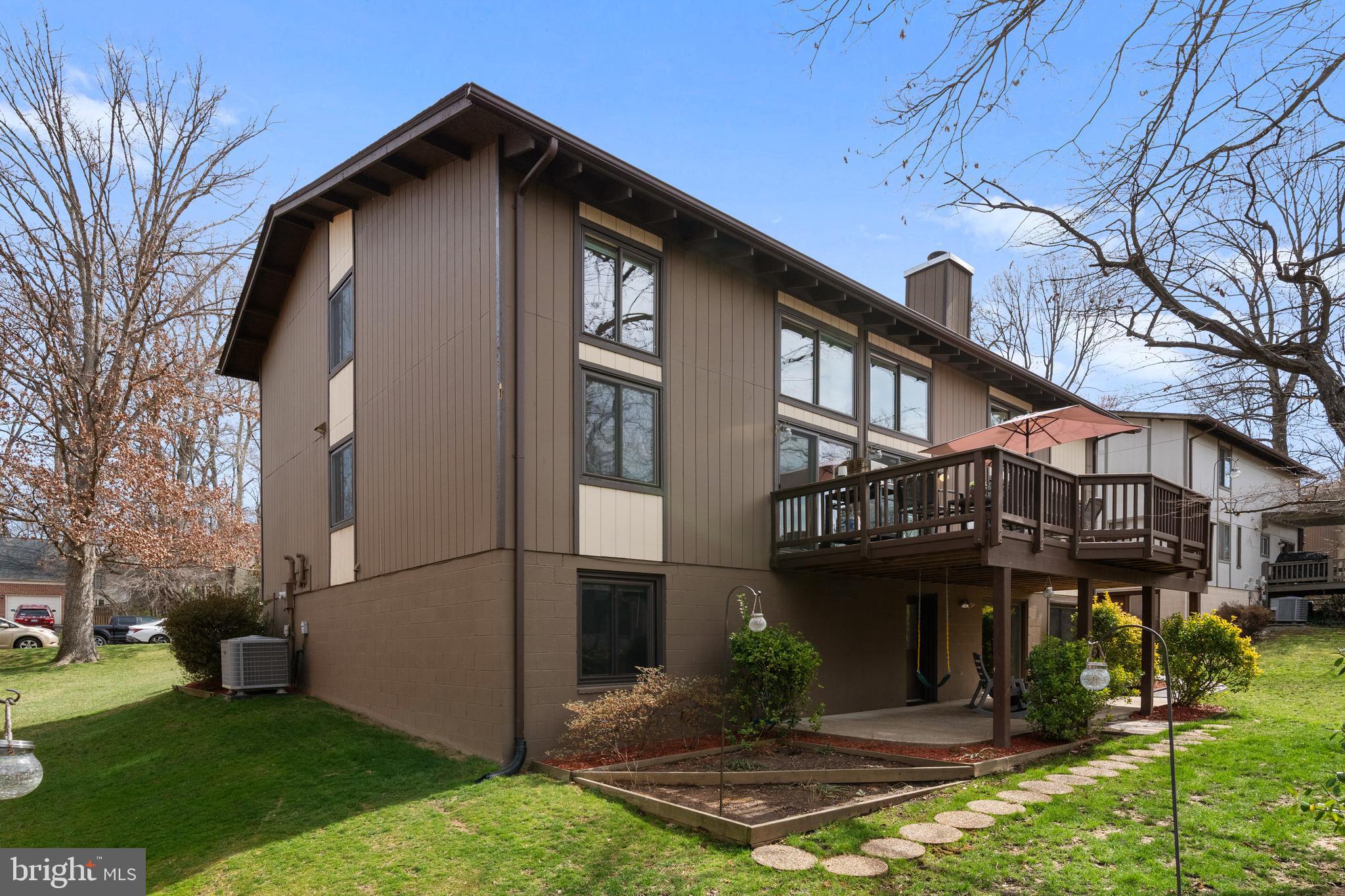 SIGNAL HILL - Residential