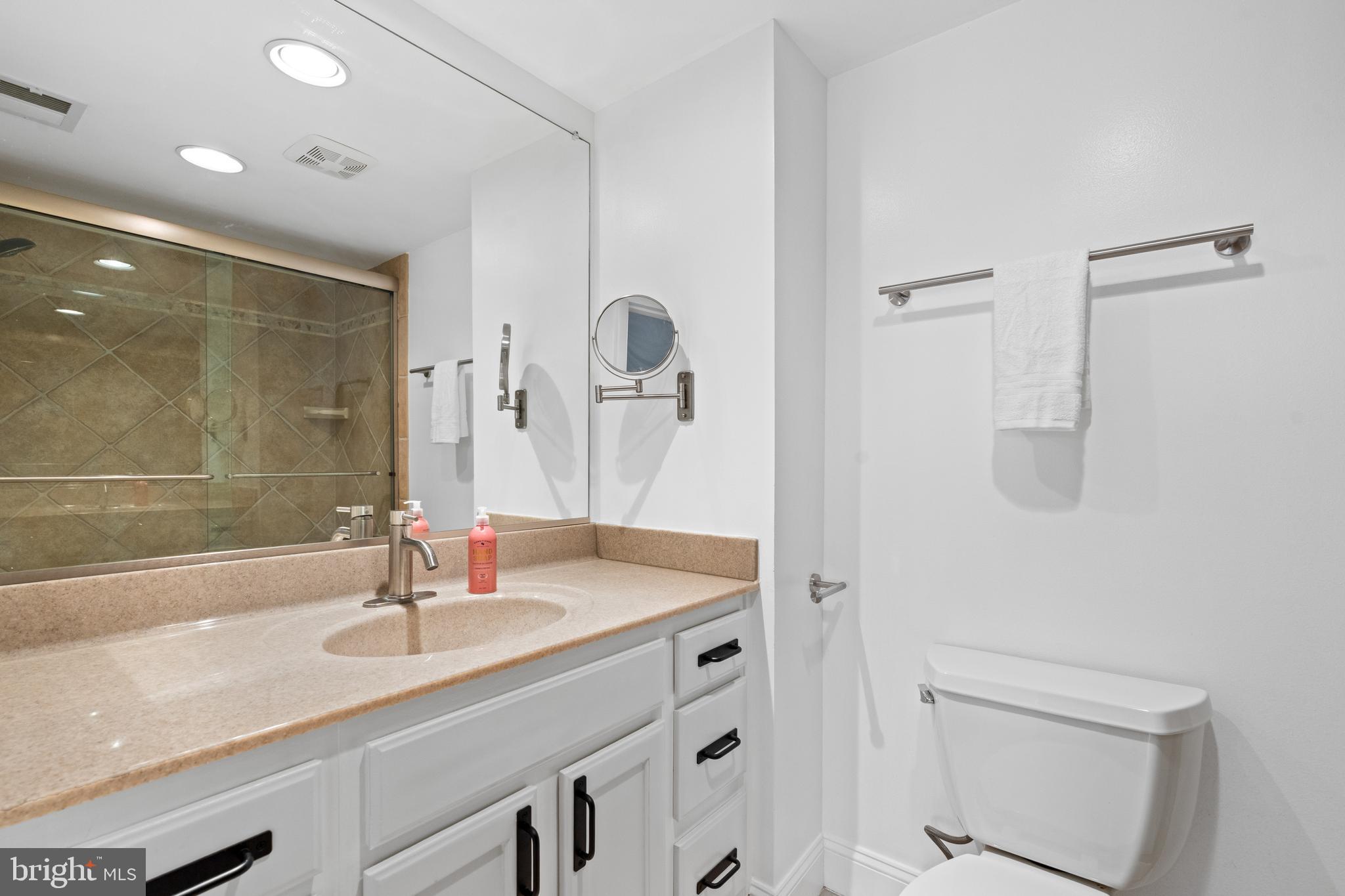 SIGNAL HILL - Residential