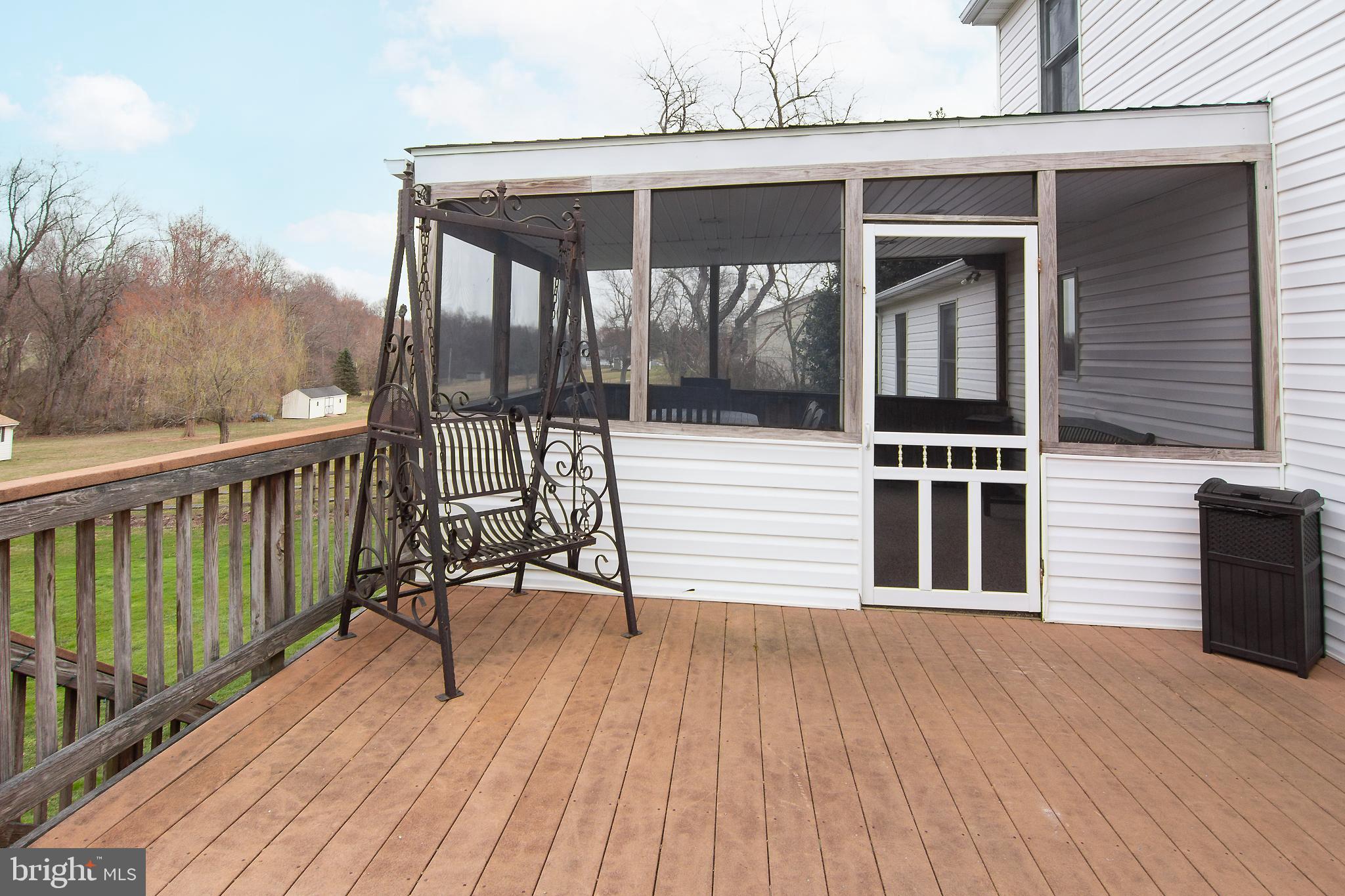 FOUR SEASONS - Residential