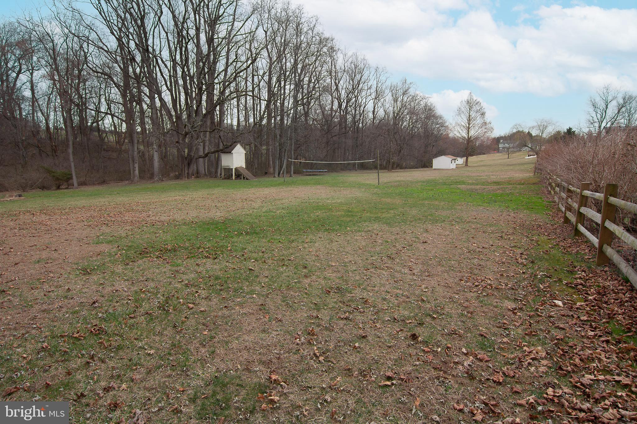 FOUR SEASONS - Residential