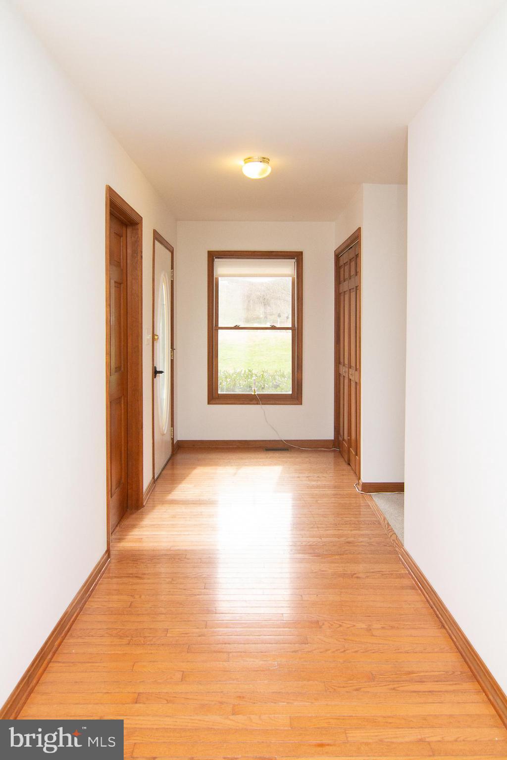 FOUR SEASONS - Residential