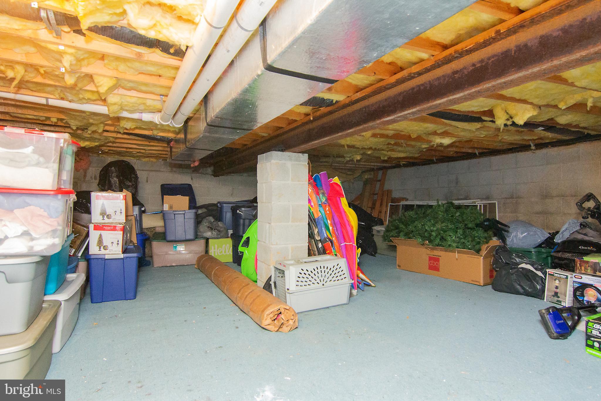 FOUR SEASONS - Residential