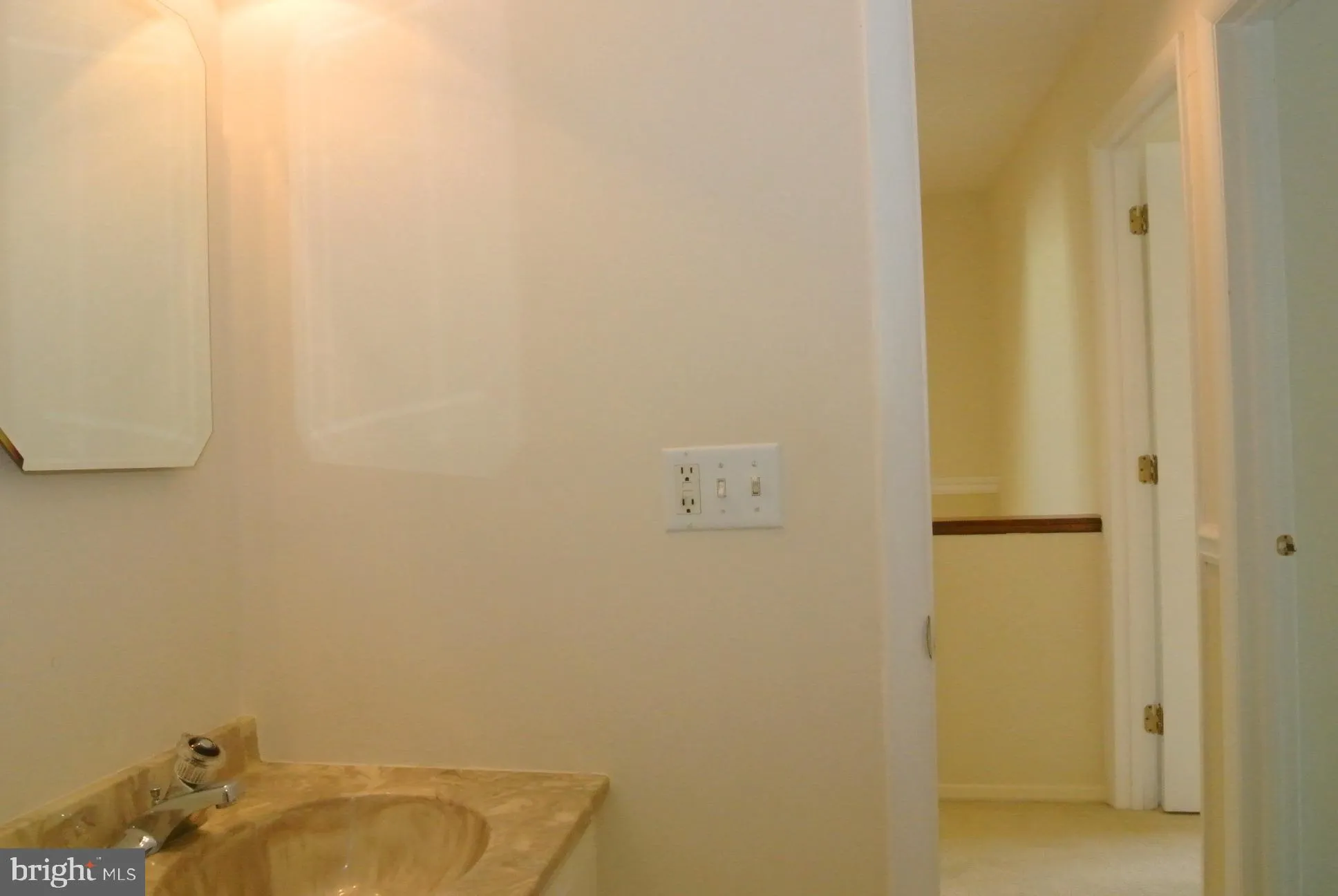 Lutherville Timonium, Maryland 21093, United States, 4 Bedrooms Bedrooms, ,4 BathroomsBathrooms,Residential,Active,224359