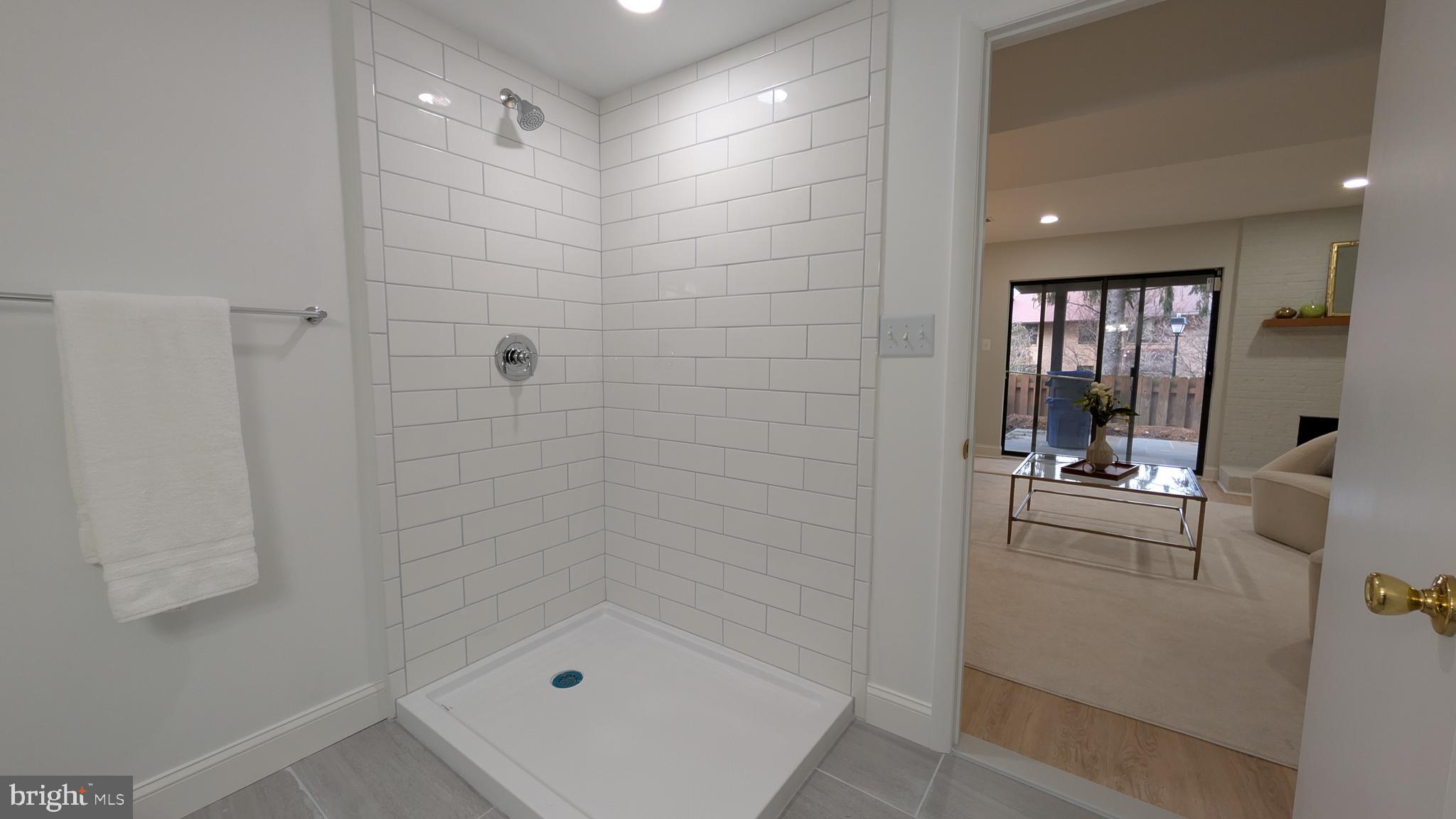 VALLEYWOOD AT FIVE FARMS - Residential Lease