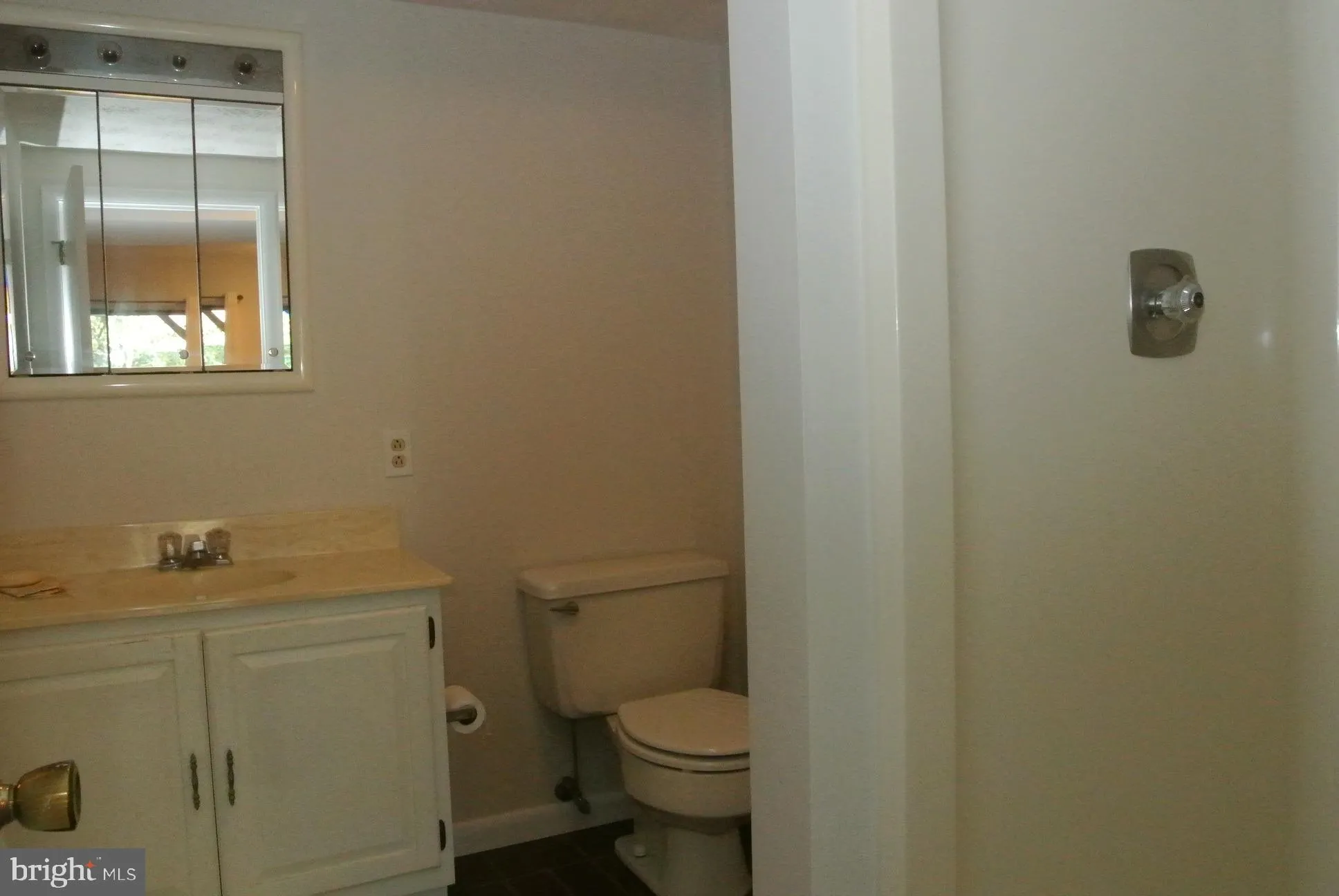 Lutherville Timonium, Maryland 21093, United States, 4 Bedrooms Bedrooms, ,4 BathroomsBathrooms,Residential,Active,224359