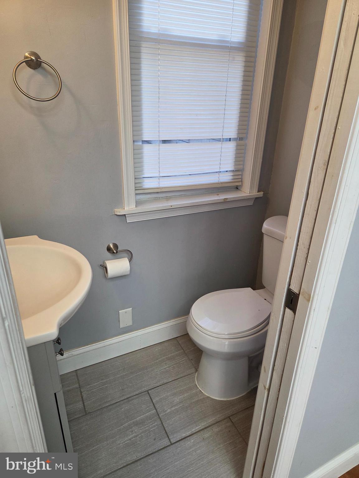 2027 E CUMBERLAND STREET