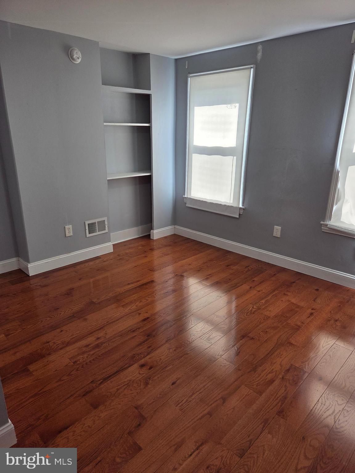 KENSINGTON - Residential