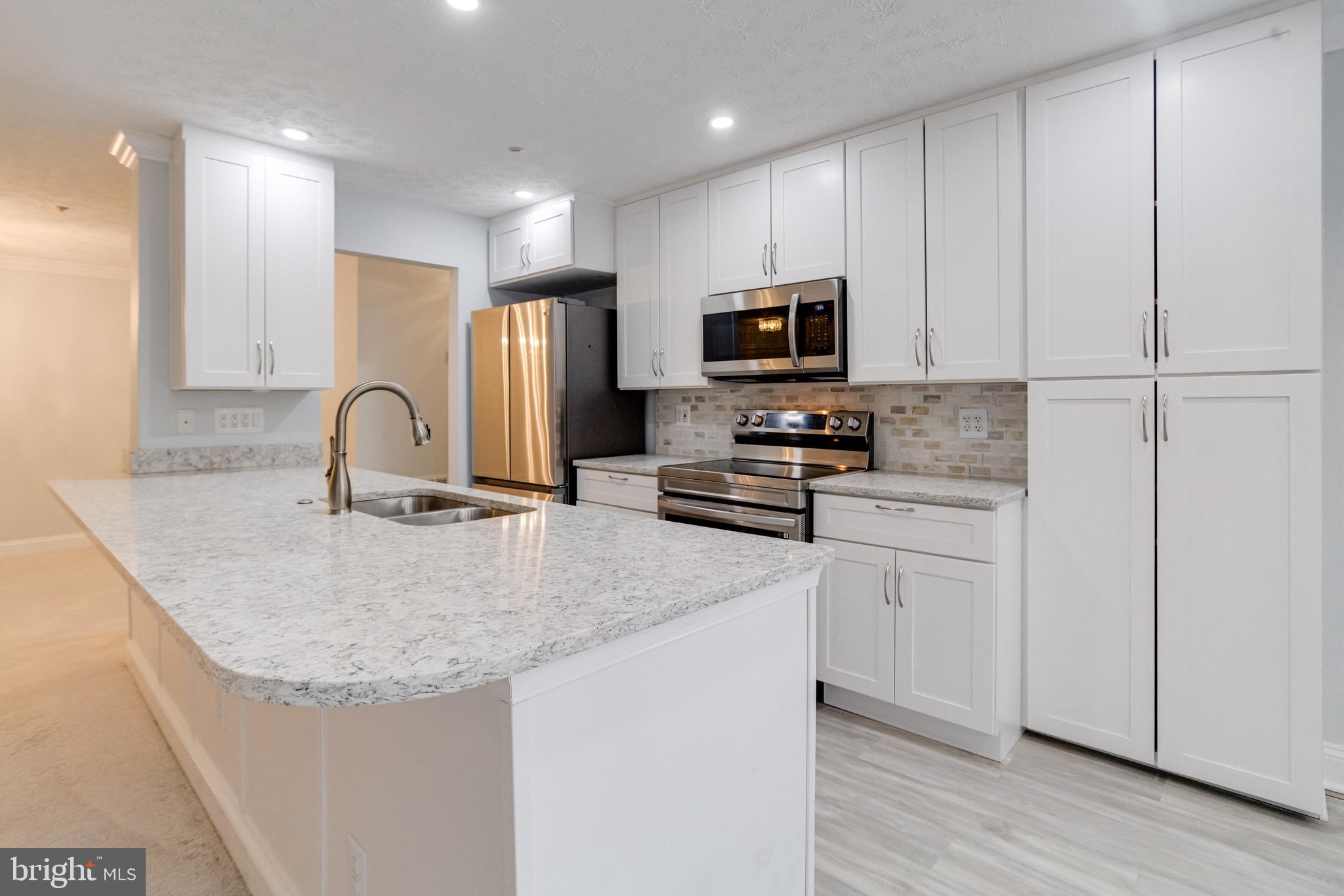 COUNTRY WALK - Residential