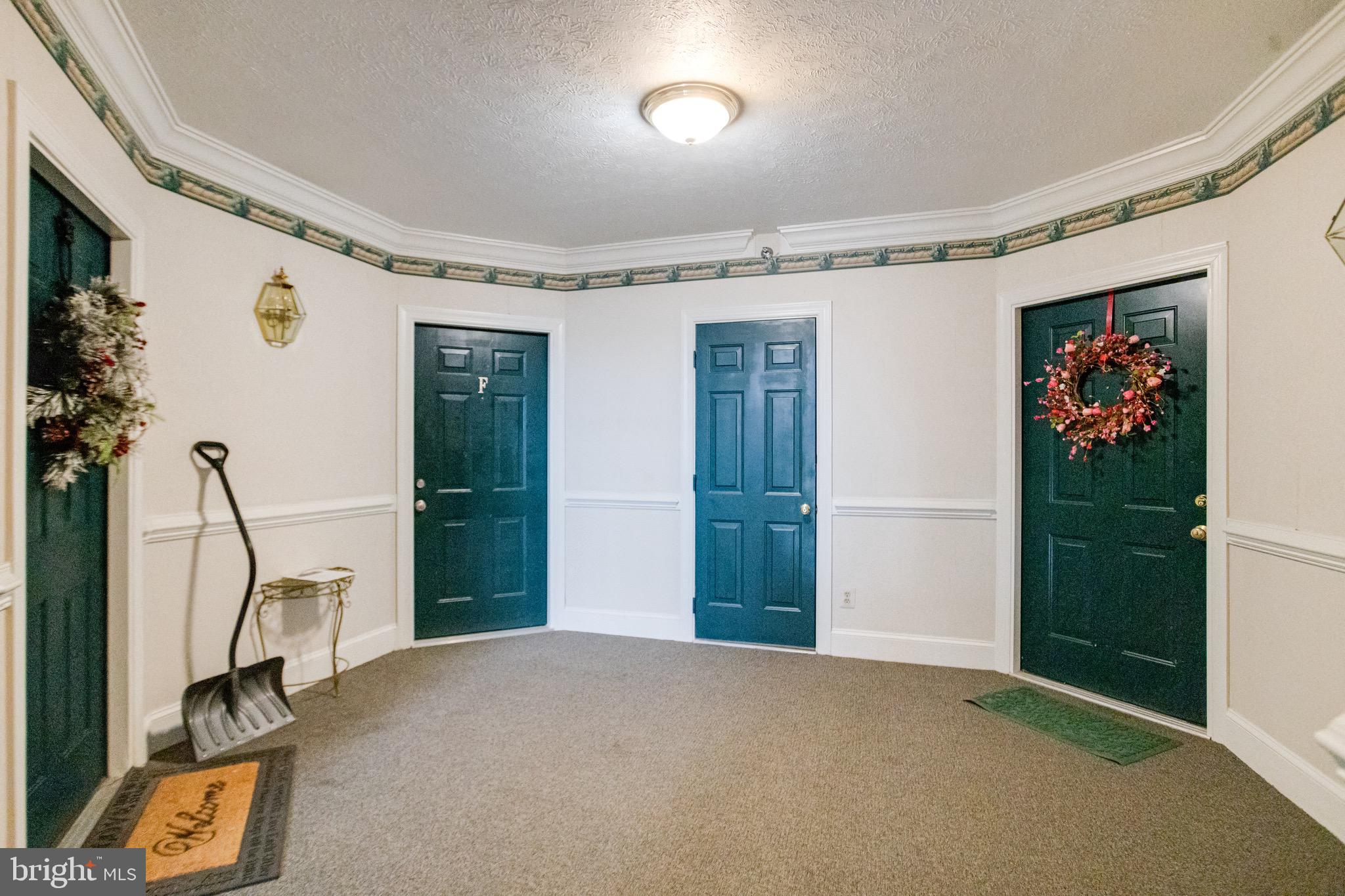 COUNTRY WALK - Residential