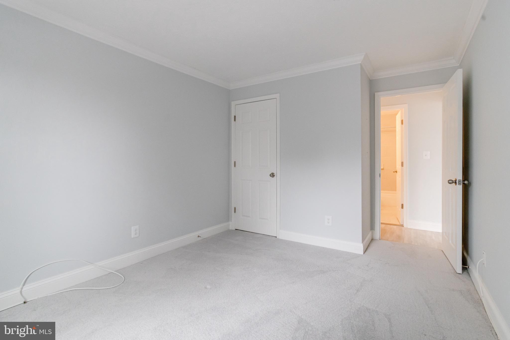 COUNTRY WALK - Residential