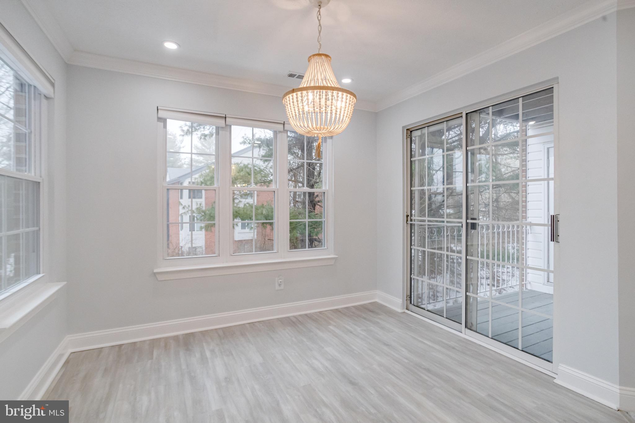 COUNTRY WALK - Residential