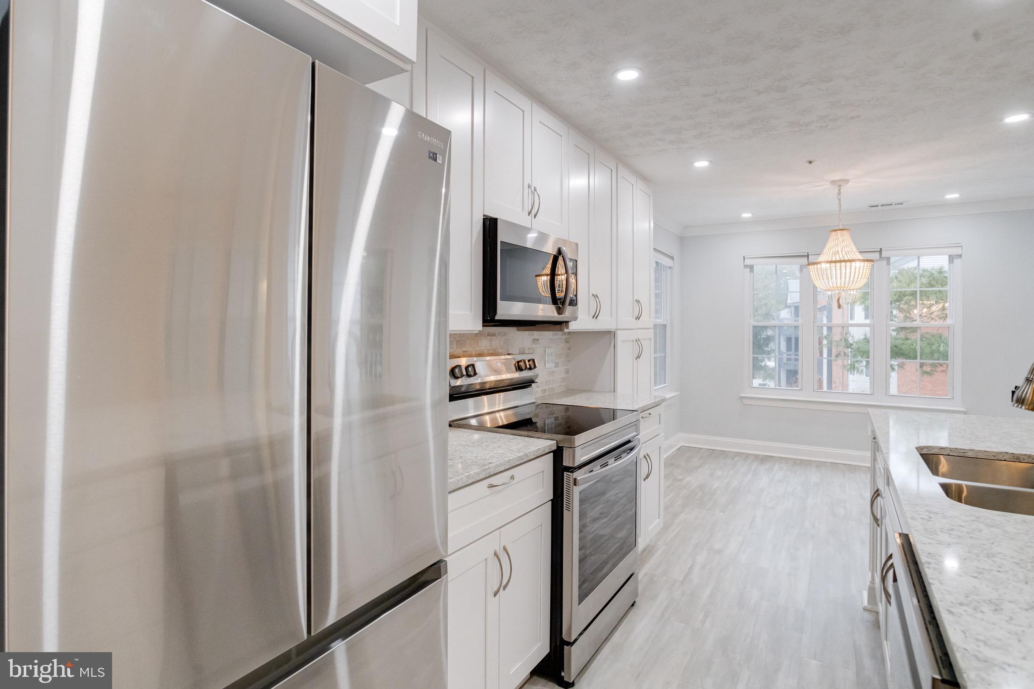 COUNTRY WALK - Residential