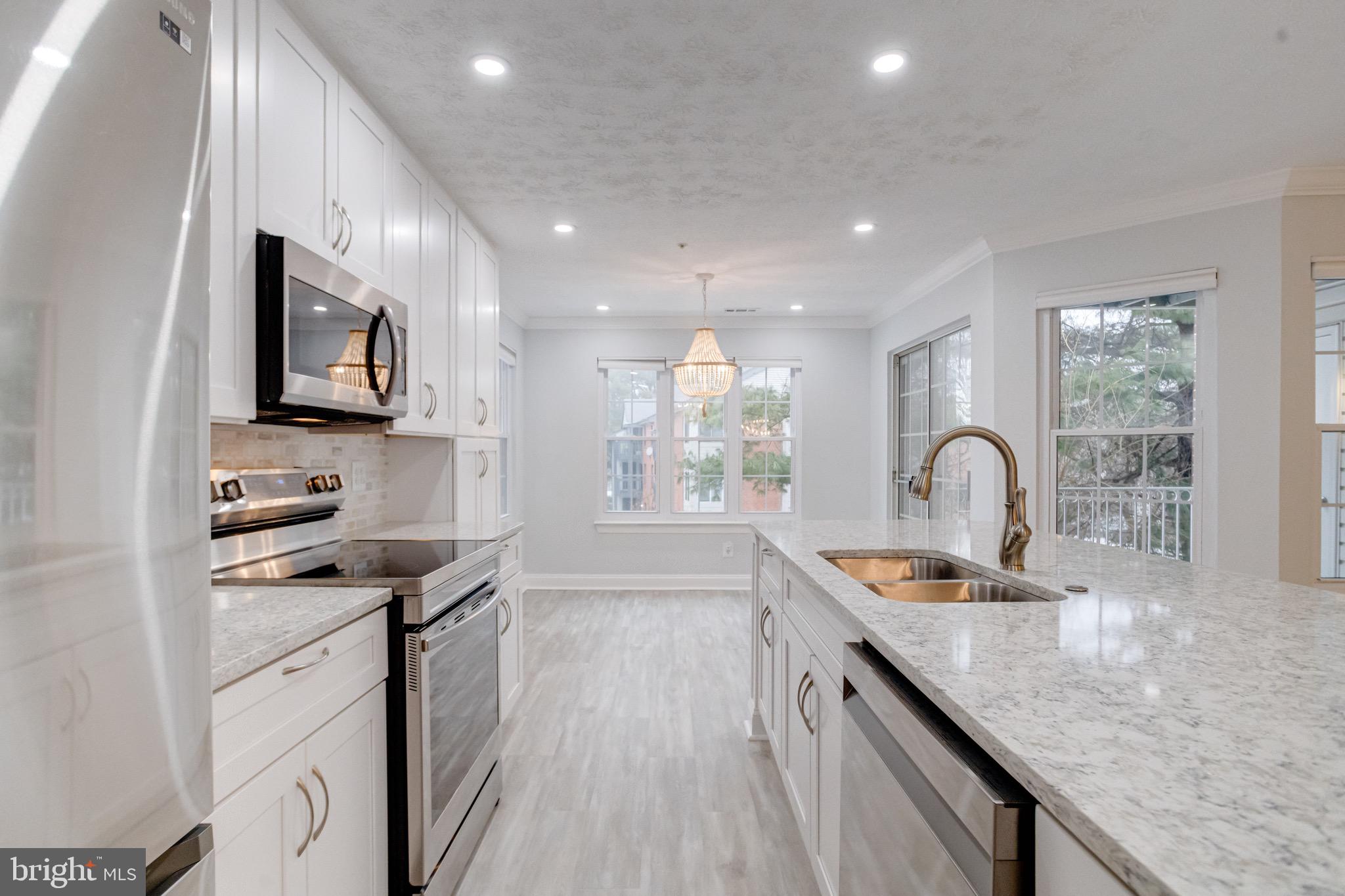 COUNTRY WALK - Residential