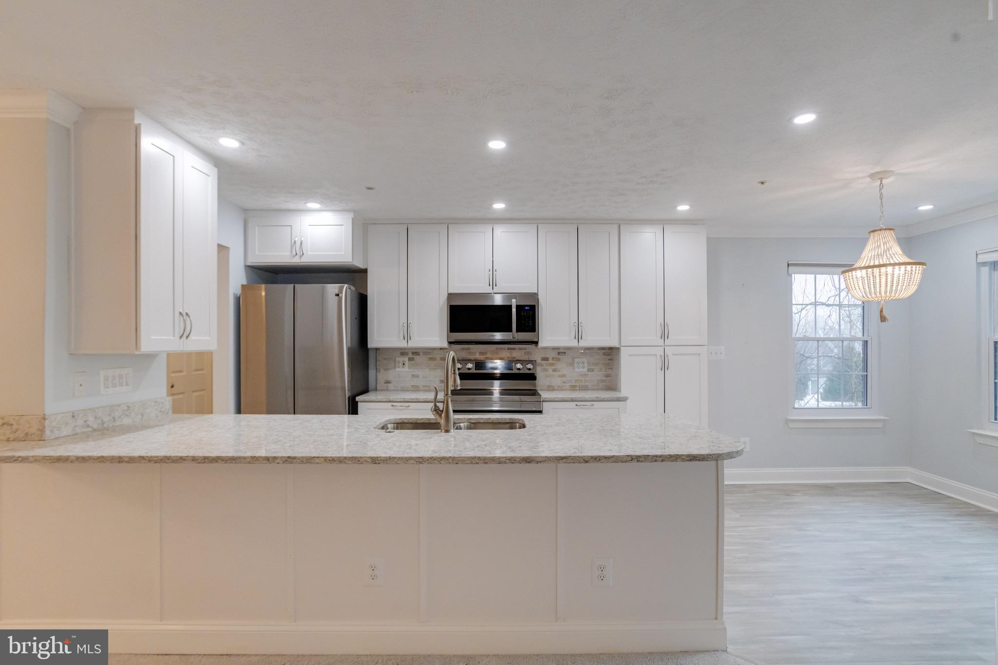 COUNTRY WALK - Residential