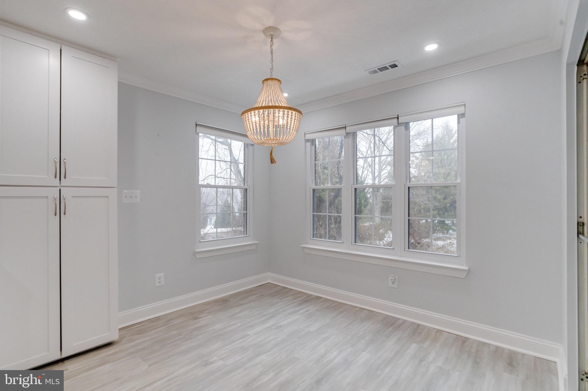 COUNTRY WALK - Residential