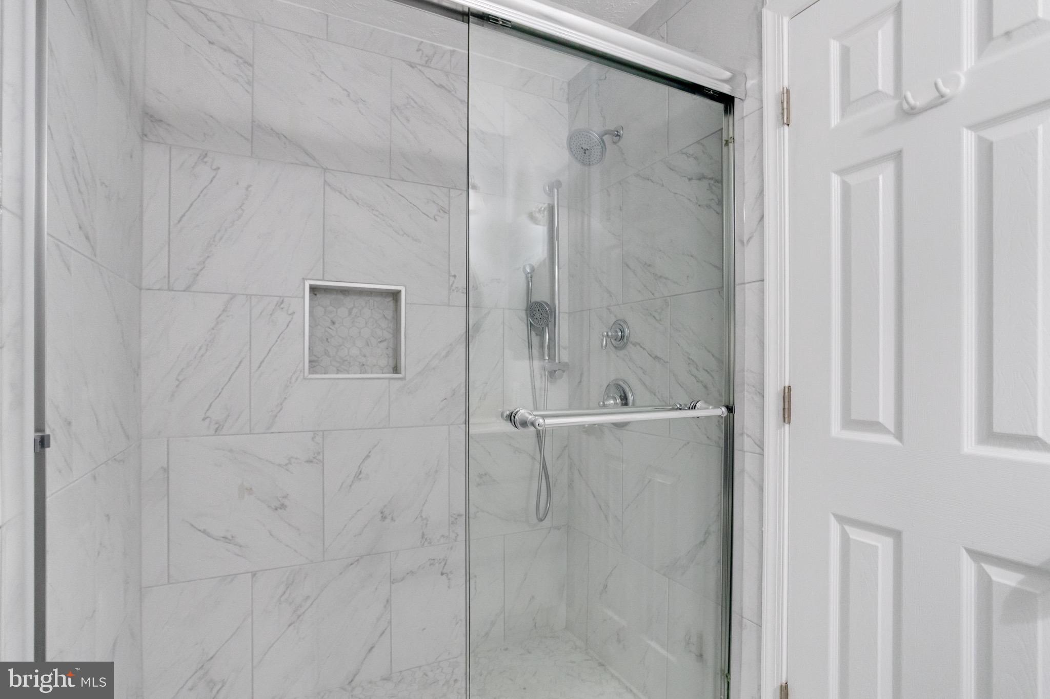 COUNTRY WALK - Residential