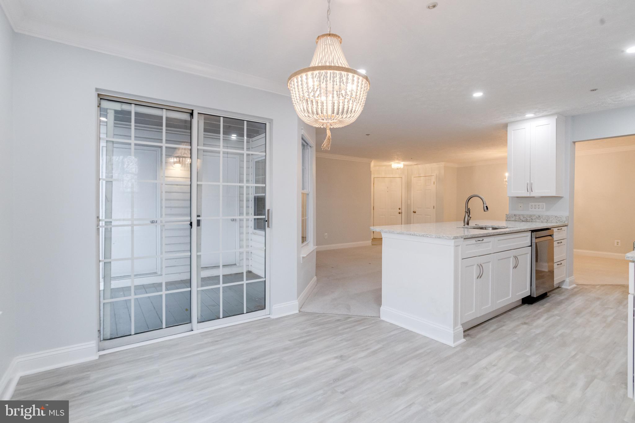 COUNTRY WALK - Residential