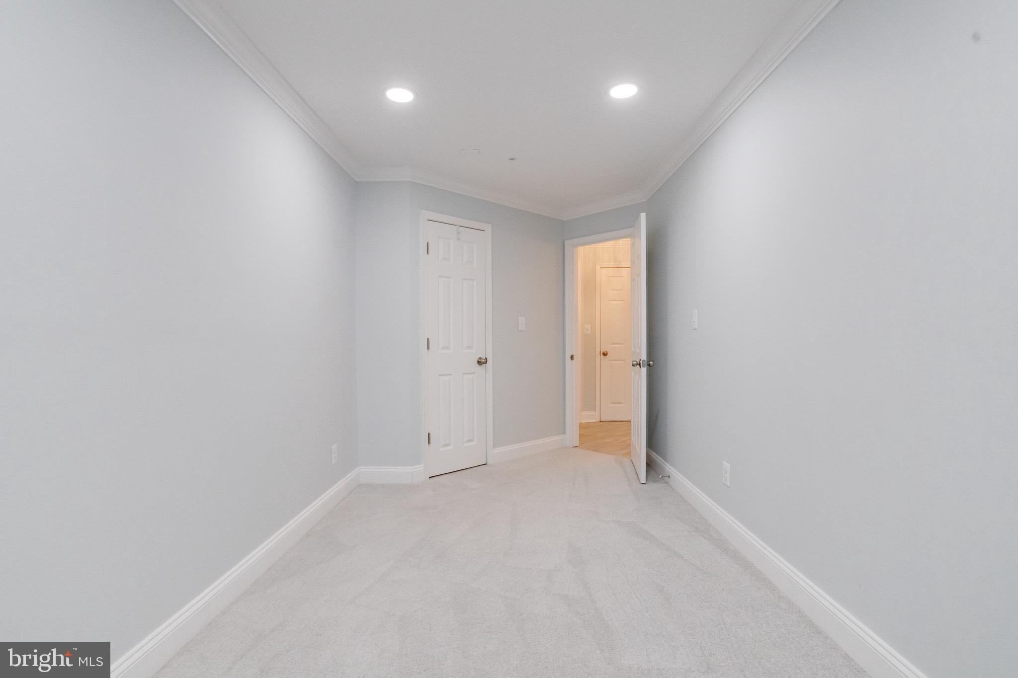 COUNTRY WALK - Residential