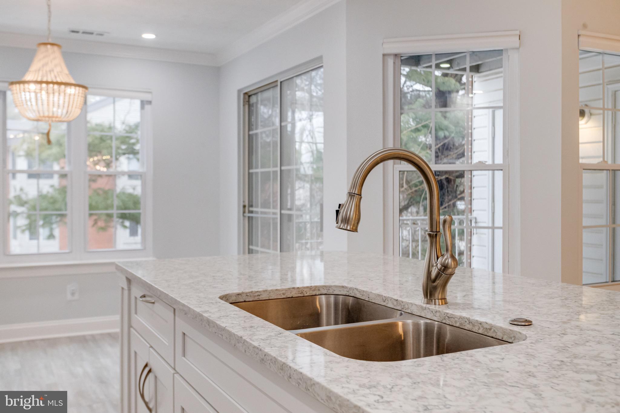 COUNTRY WALK - Residential