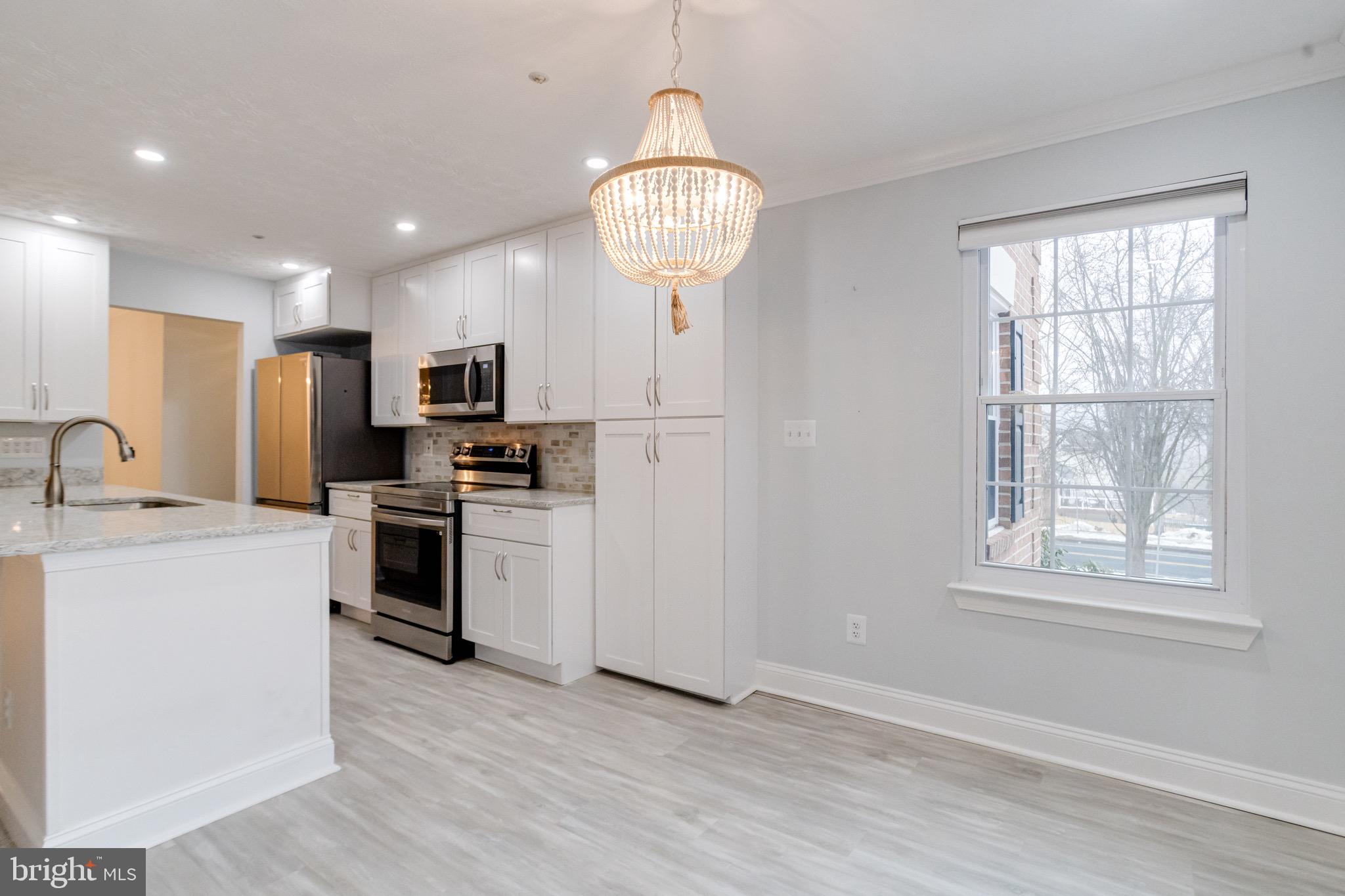 COUNTRY WALK - Residential