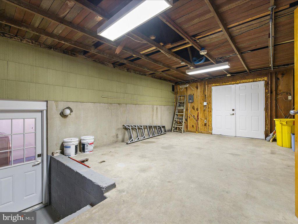 AURORA HILLS - Residential