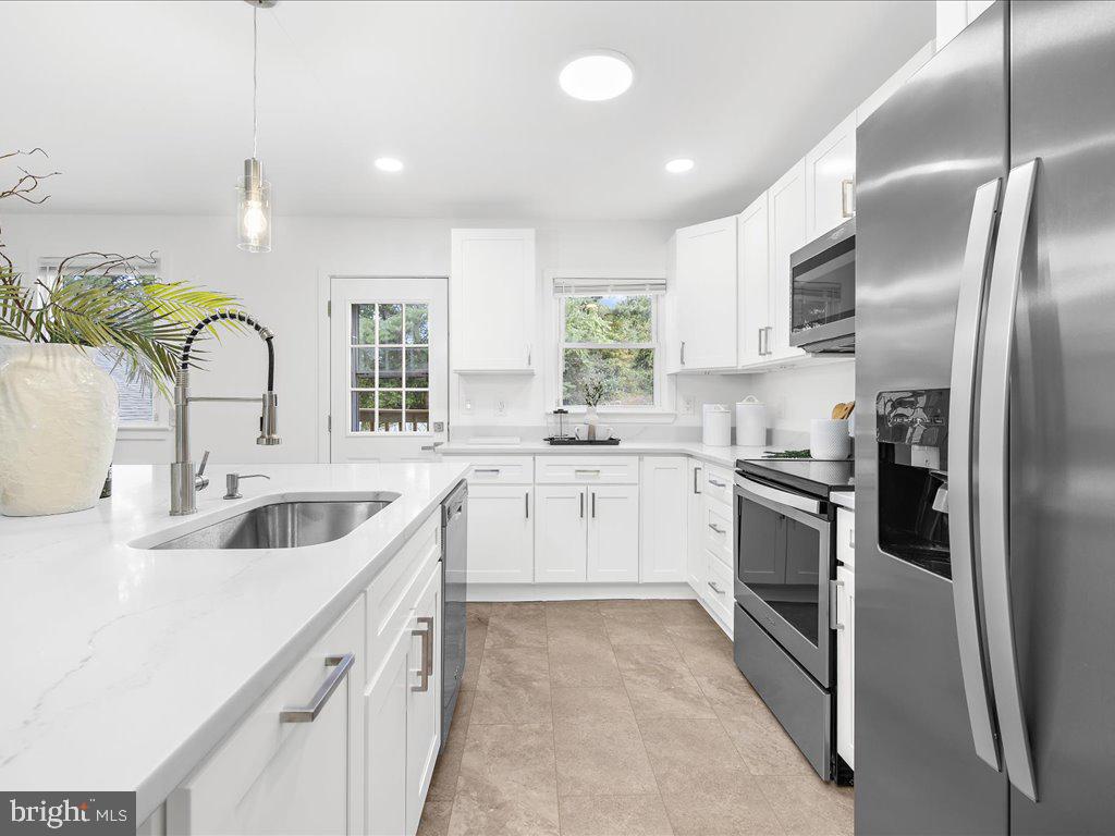 AURORA HILLS - Residential